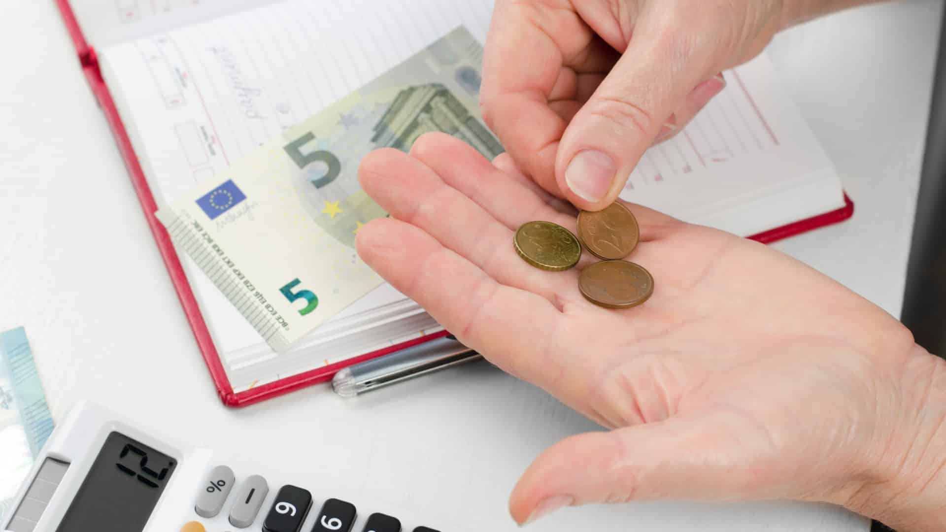 Augmentations, déductions ou ajustements ? Consultez le reçu de pension pour confirmer.