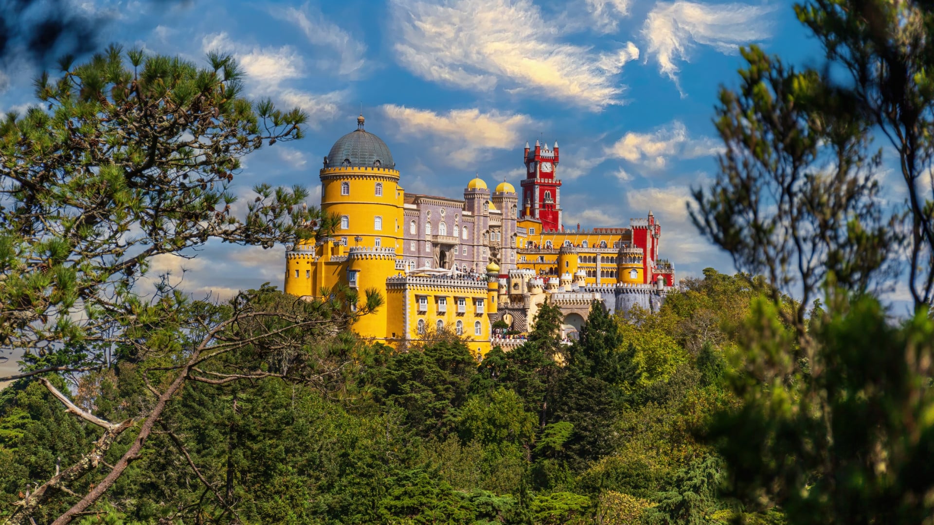 Certains monuments de Sintra rouvrent dimanche avec des restrictions.