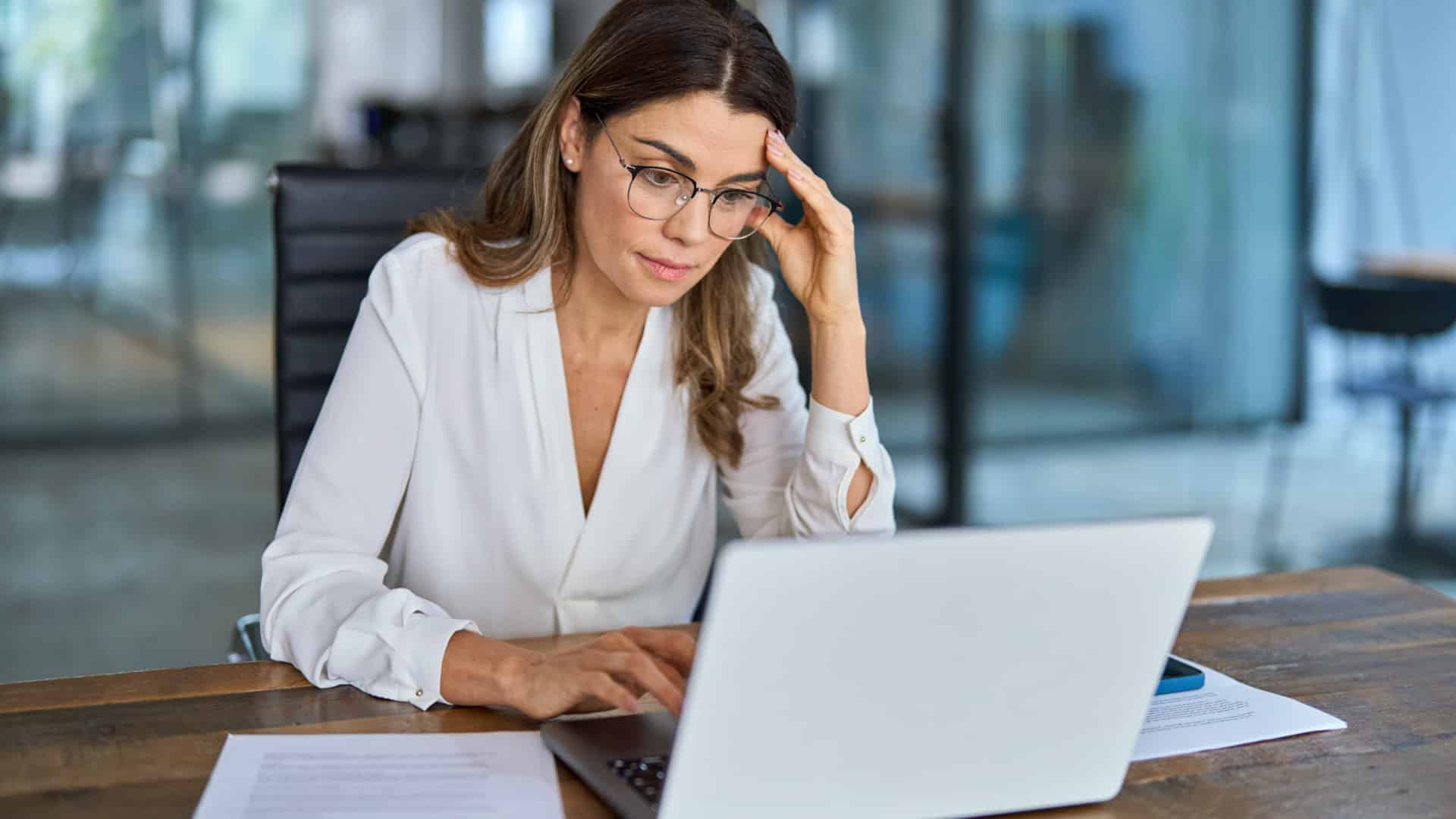 Cumuler un travail salarié avec des reçus verts : Comment sont effectuées les déductions