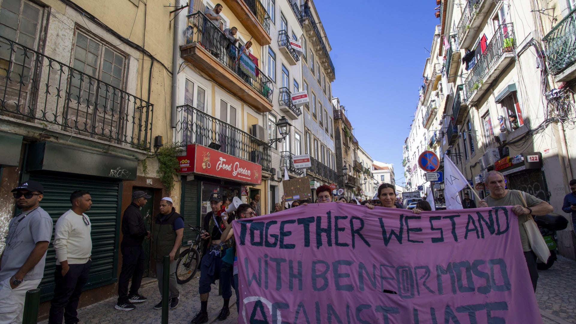 Des dizaines ont défilé à Lisbonne lors de la Journée internationale de la visibilité trans.