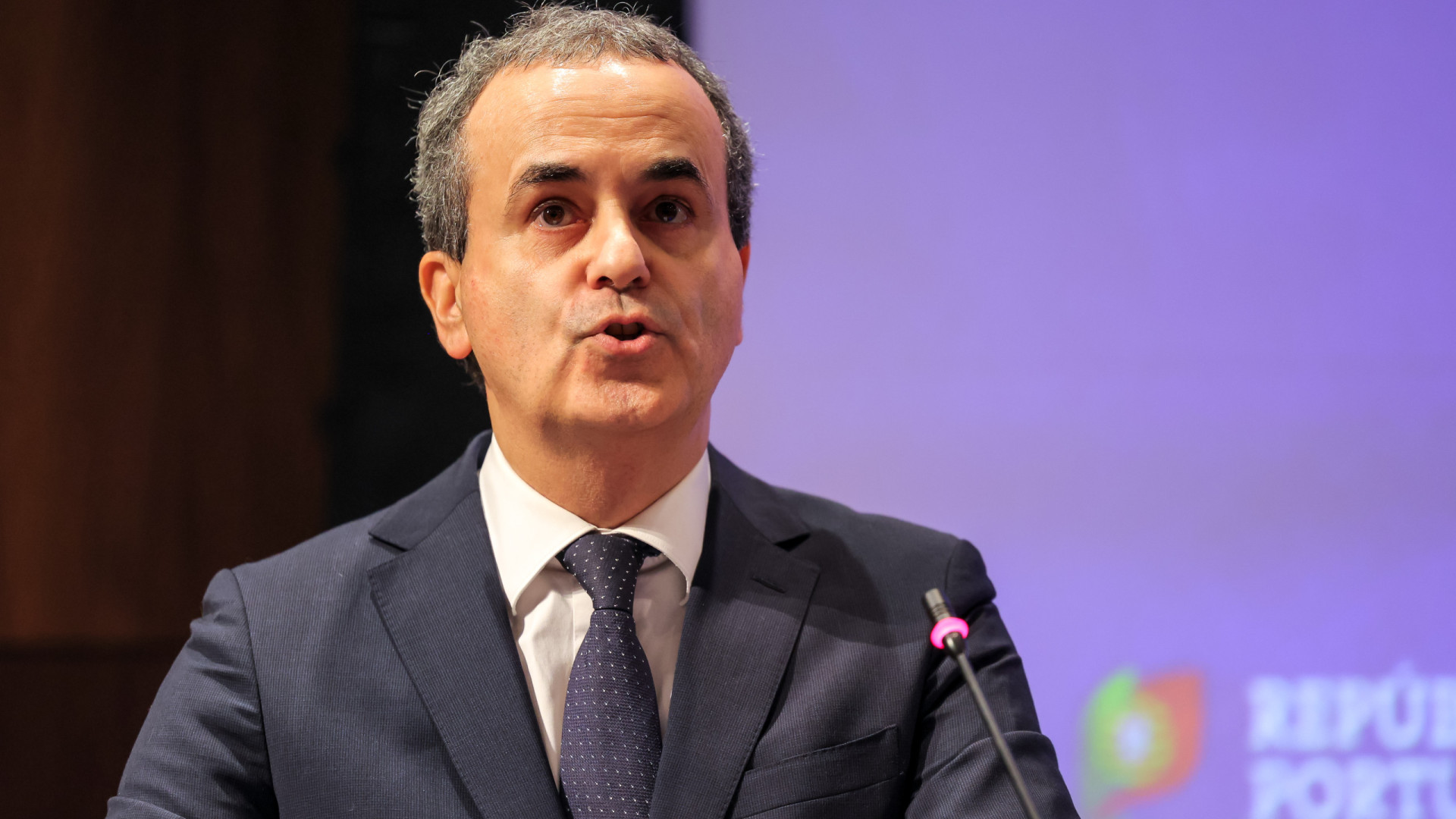 Fernando Araújo accuse le gouvernement de ne pas faire confiance au SNS.