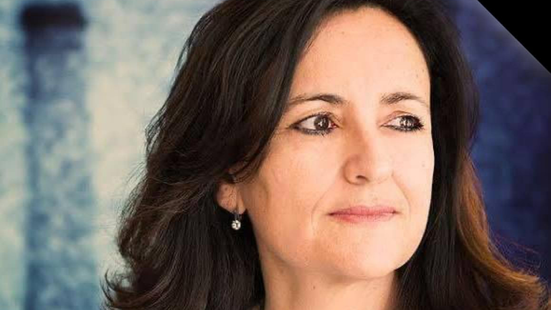 La ministre de la Culture souligne la vie dédiée aux livres de Luís Oliveira.