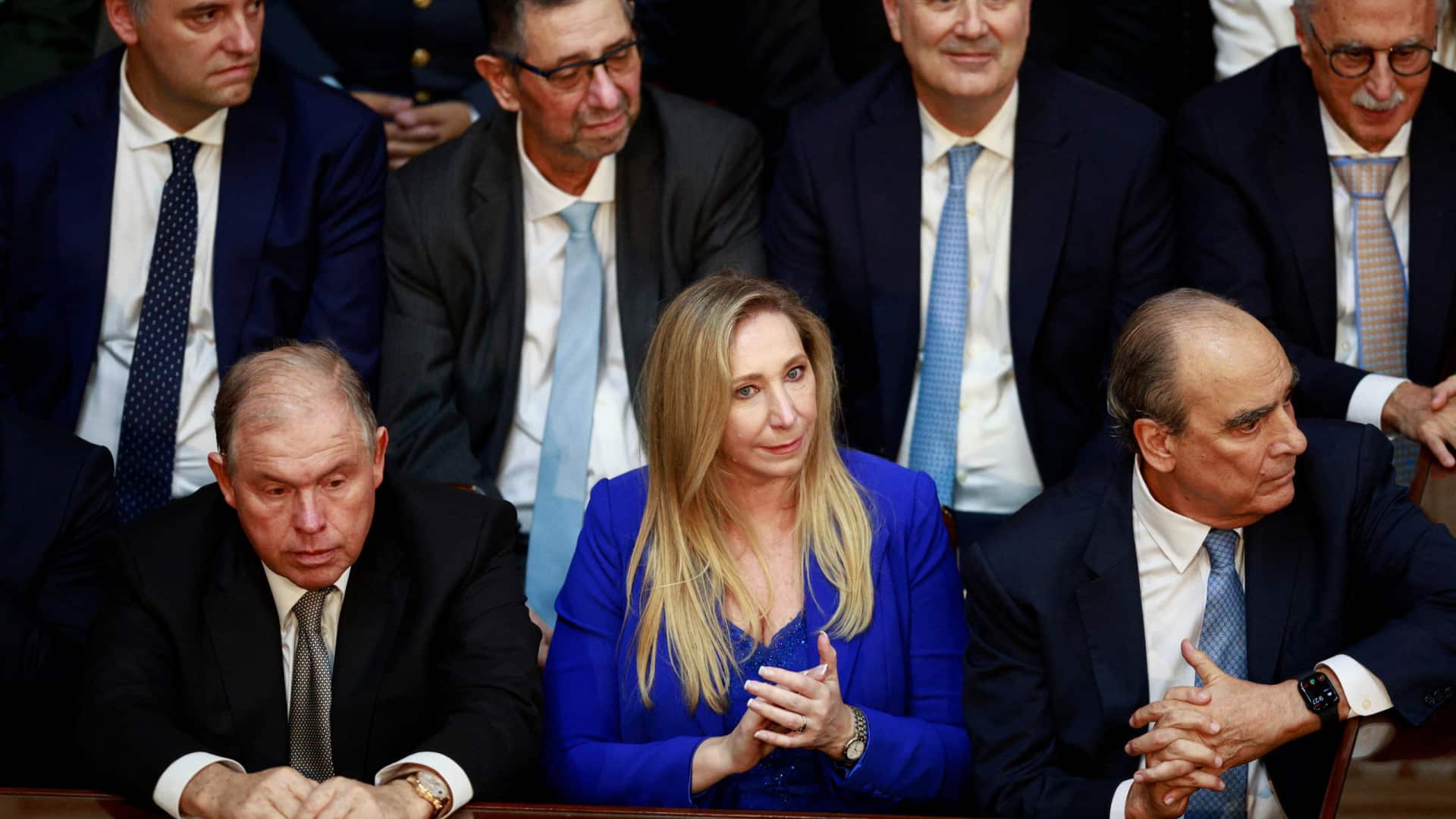 Le gouvernement argentin nie une future dévaluation du peso en attendant le FMI.