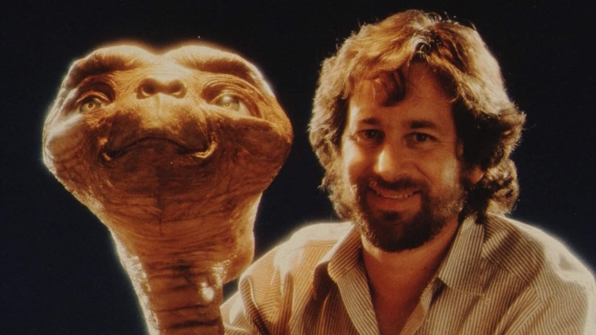 Le modèle original de l'E.T. de Steven Spielberg est mis aux enchères à New York.