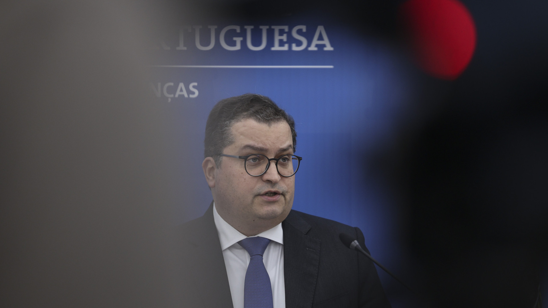 "L'engagement envers la Défense ne peut pas compromettre l'équilibre budgétaire."