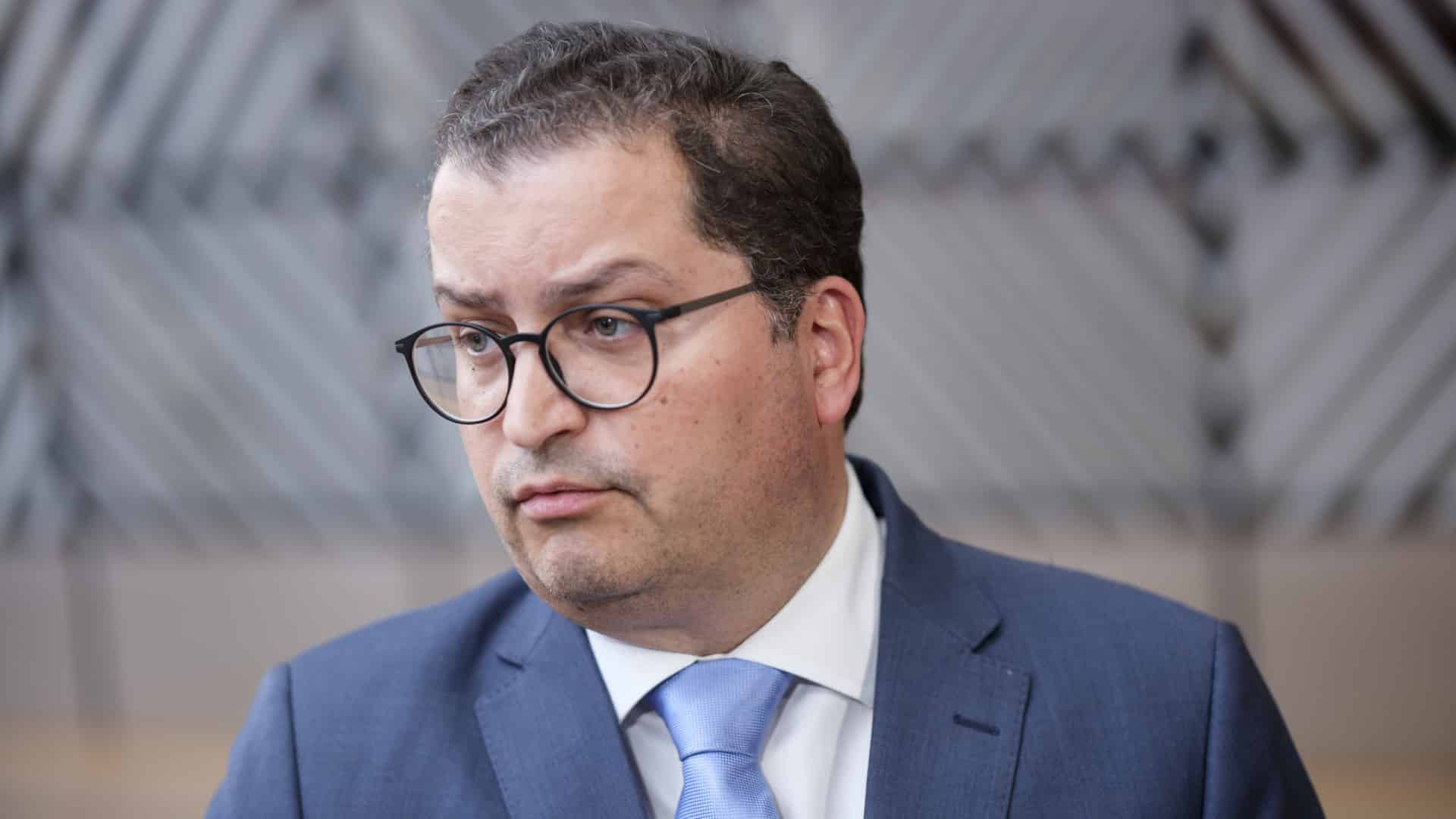 Miranda Sarmento refuse un renforcement de la défense qui compromettrait l'excédent.