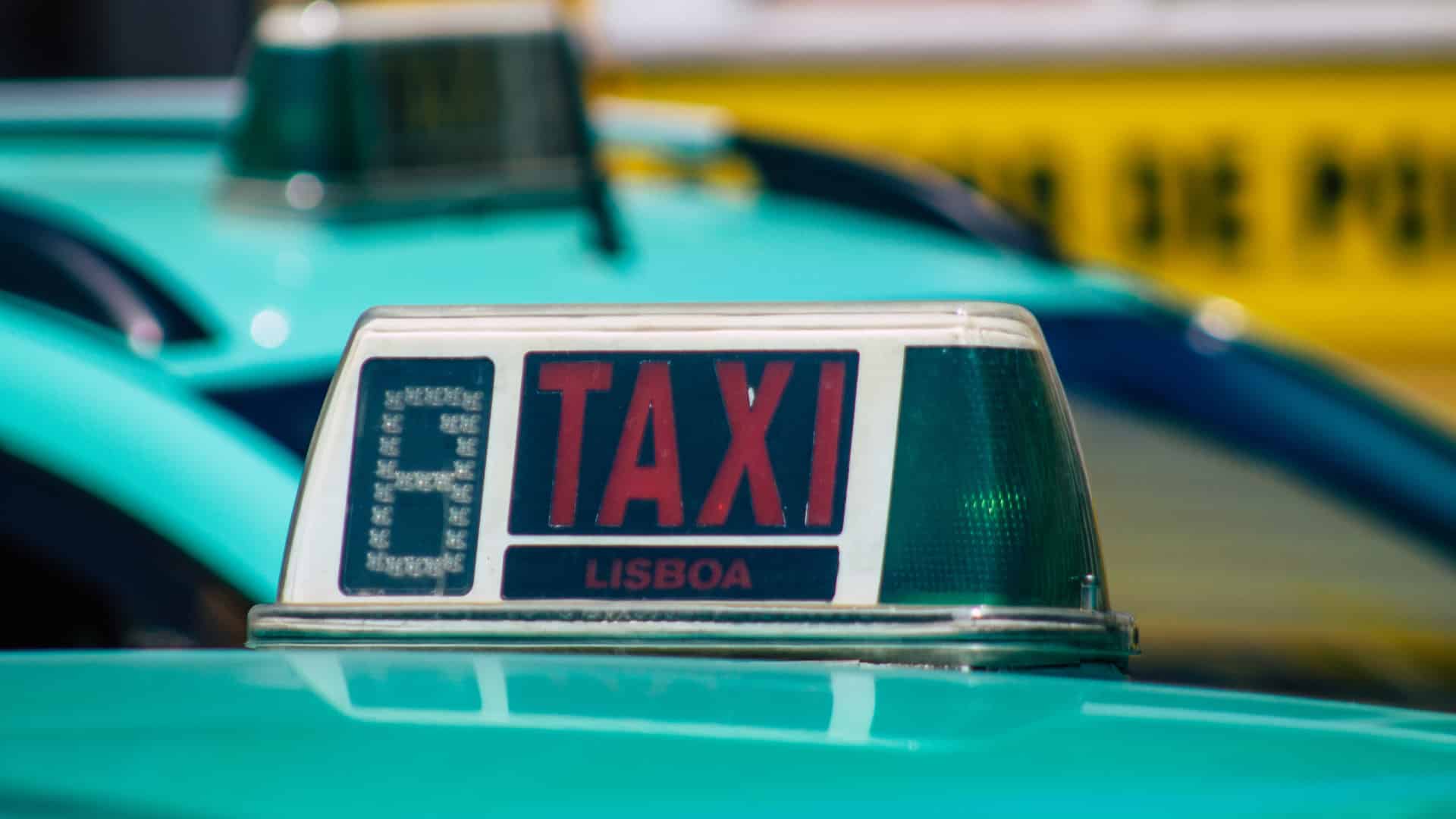 Plus de 60 chauffeurs de taxi arrêtés (seulement) cette année pour spéculation à Lisbonne.