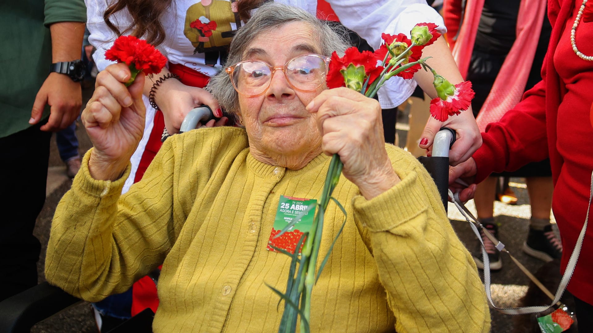 Rencontre hispano-lusitanienne de poésie rend hommage à Celeste Caeiro, la femme des œillets
