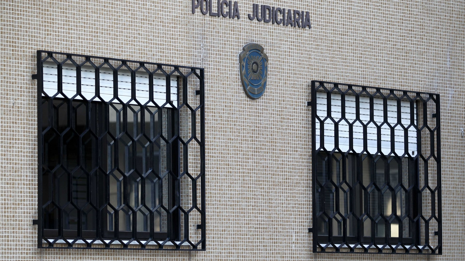 Suspect de l'incendie de conteneurs à ordures formellement inculpé.