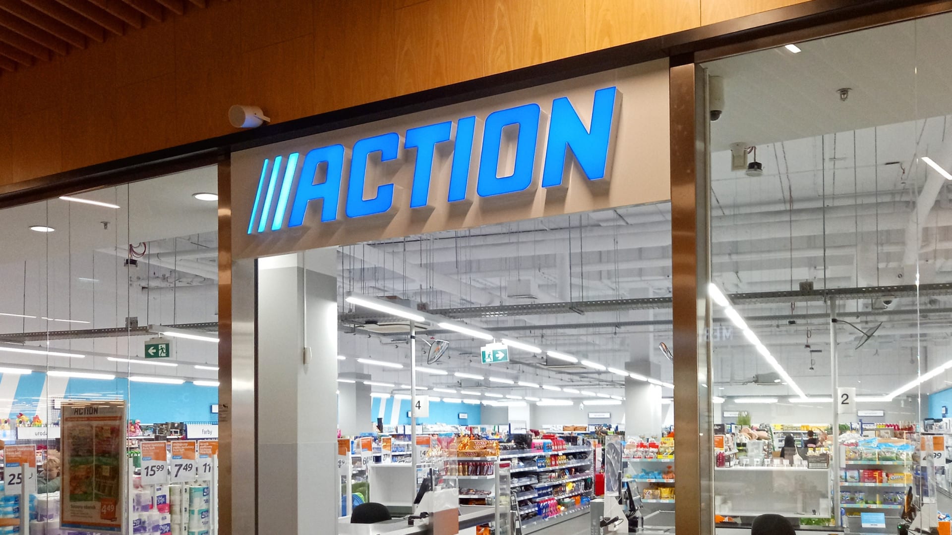 Action ouvre un nouveau centre de distribution qui approvisionnera le Portugal.