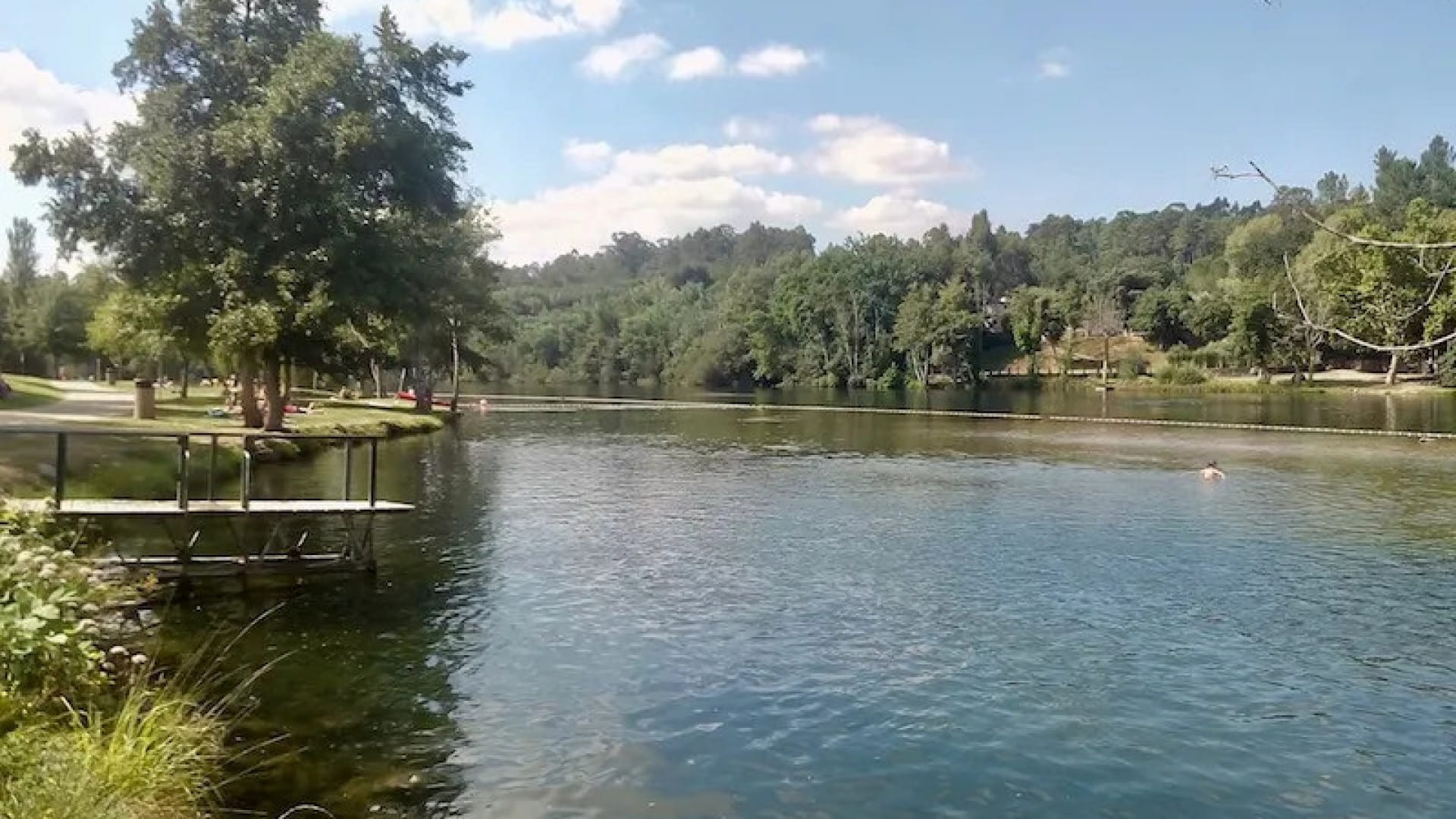 APA a levé les restrictions sur les baignades à la plage fluviale d'Adaúfe à Braga.