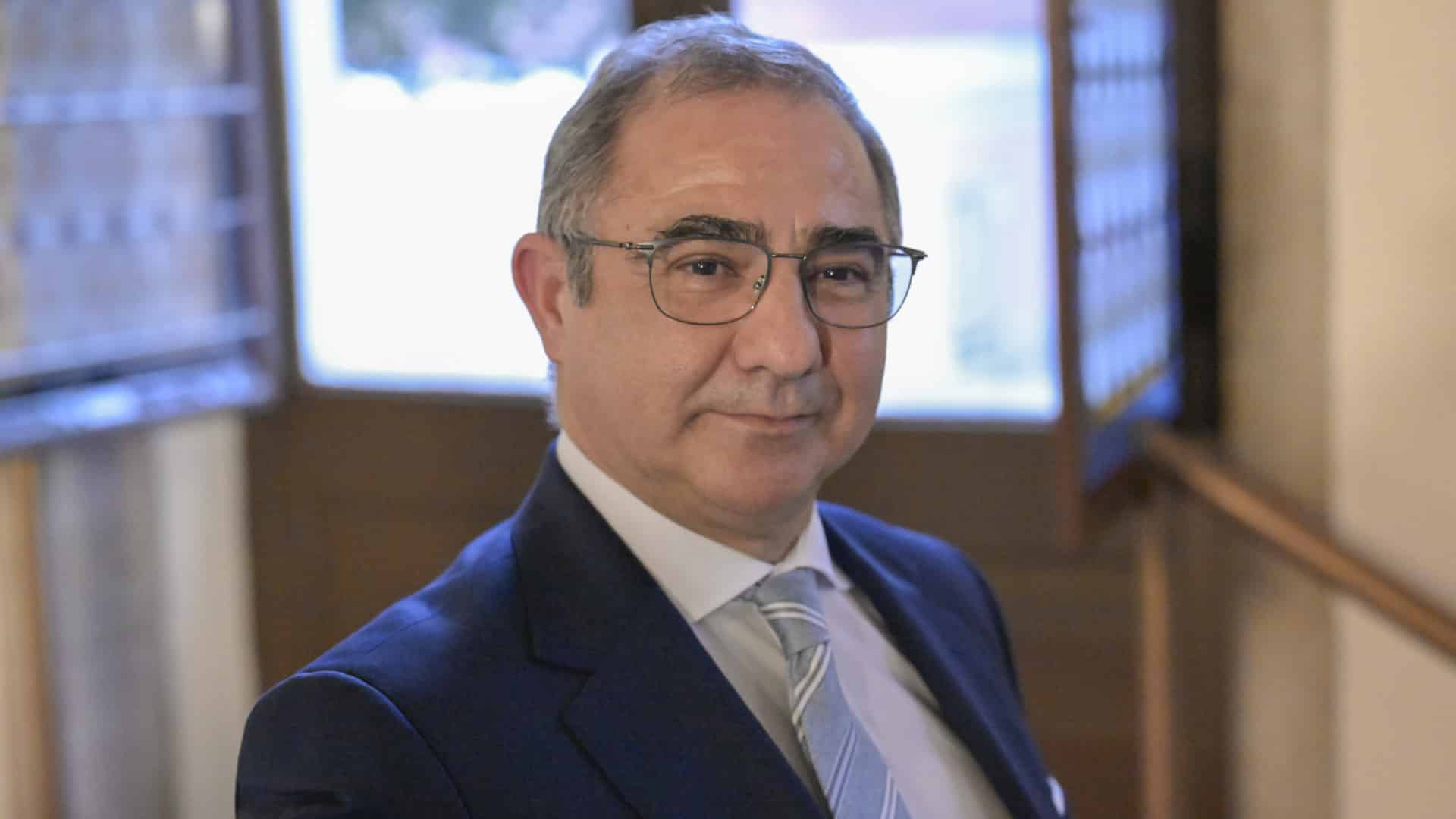 Bolieiro satisfait de la "cohérence" du nouveau Gouvernement de la République.