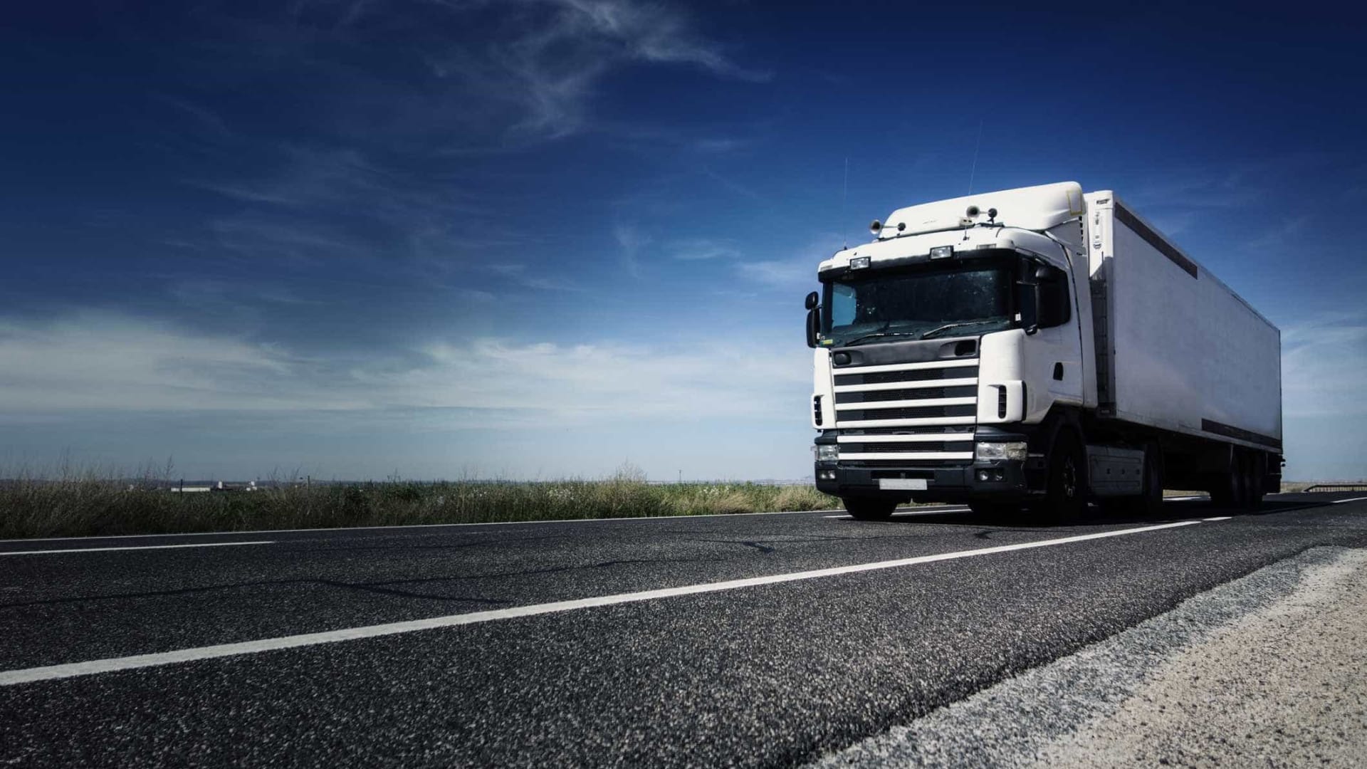Bruxelles propose de prolonger l'exemption de péage pour les poids lourds propres.