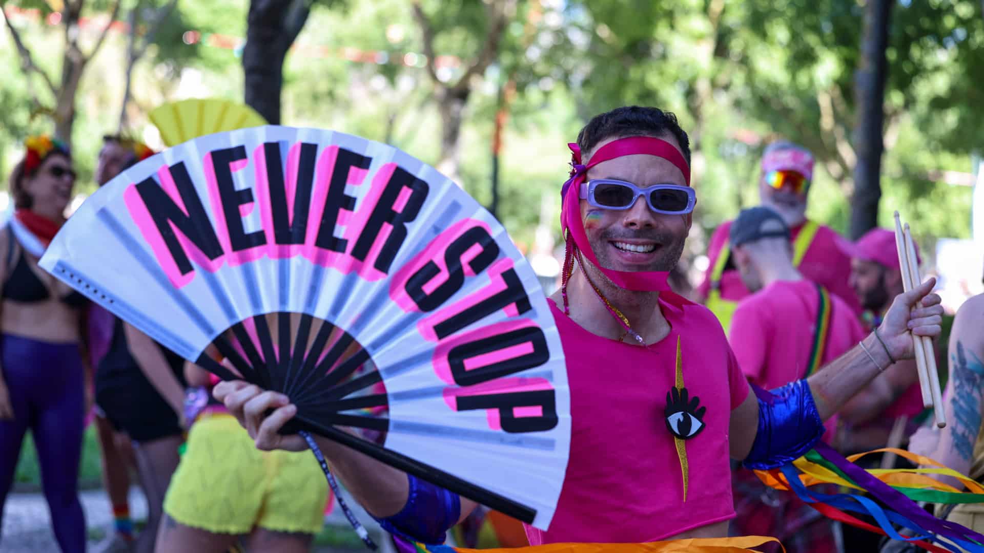 Des milliers marchent à Lisbonne pour les droits LGBTI+ (et contre la haine)