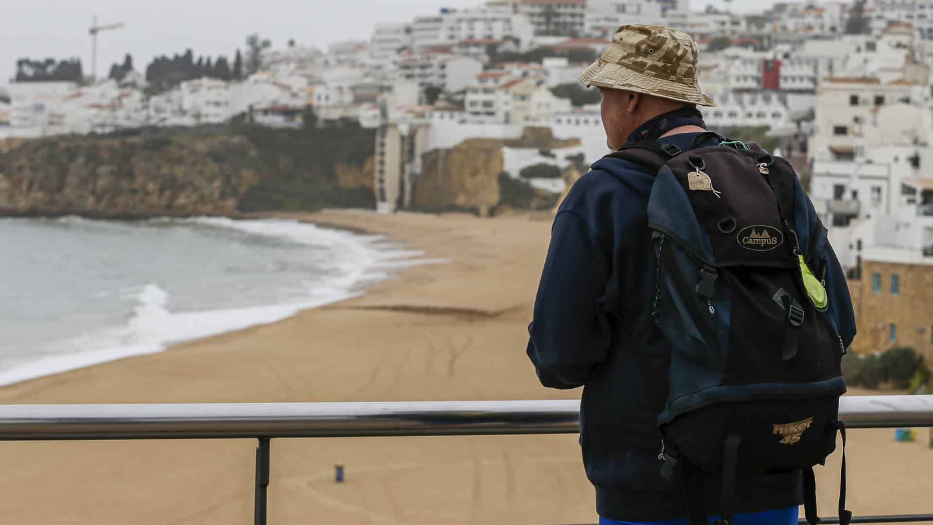 Deux suspects arrêtés pour cambriolages à domicile à Albufeira.
