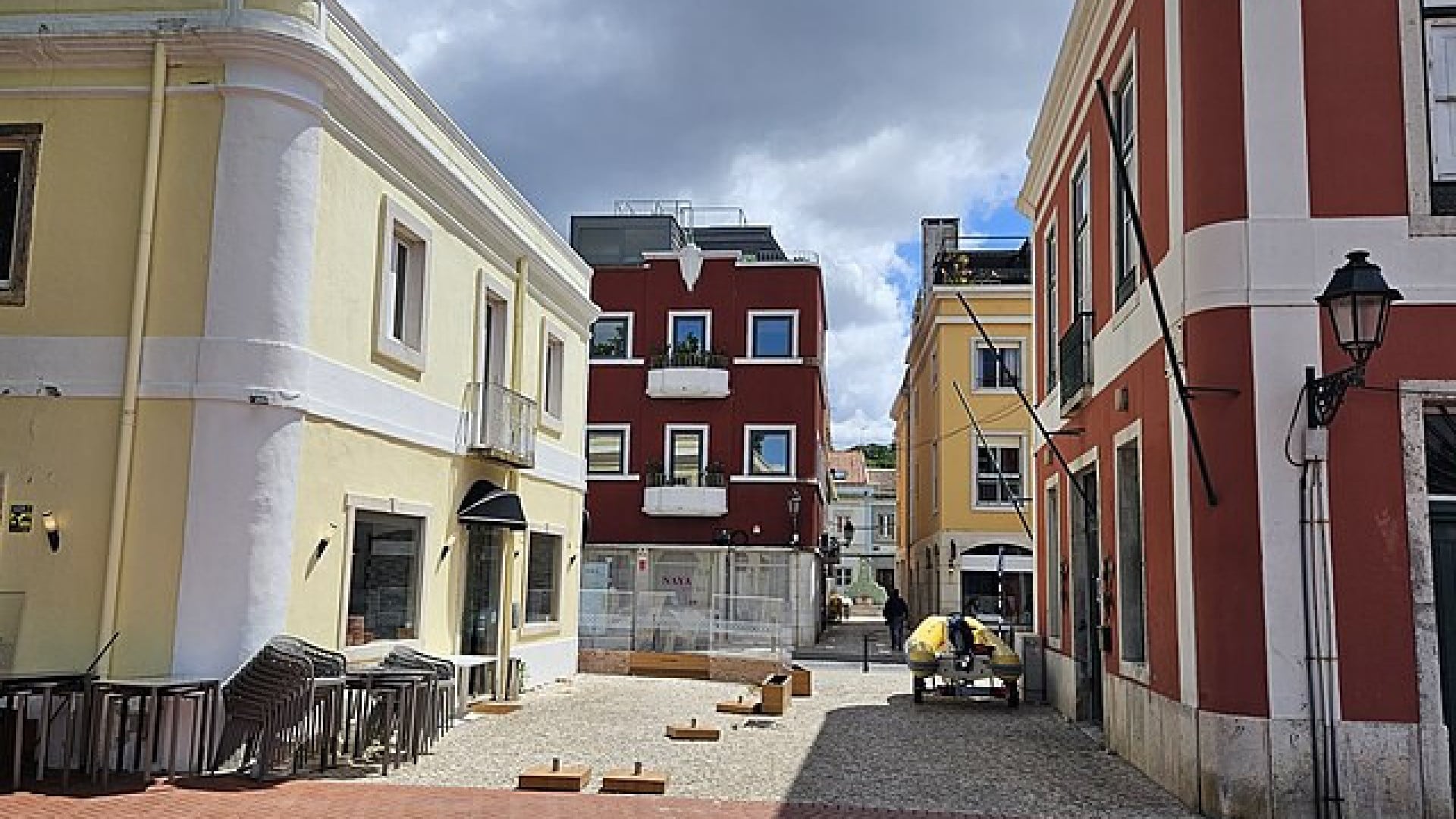 Homme soupçonné de coercition sexuelle sur une fille à Seixal après une poursuite