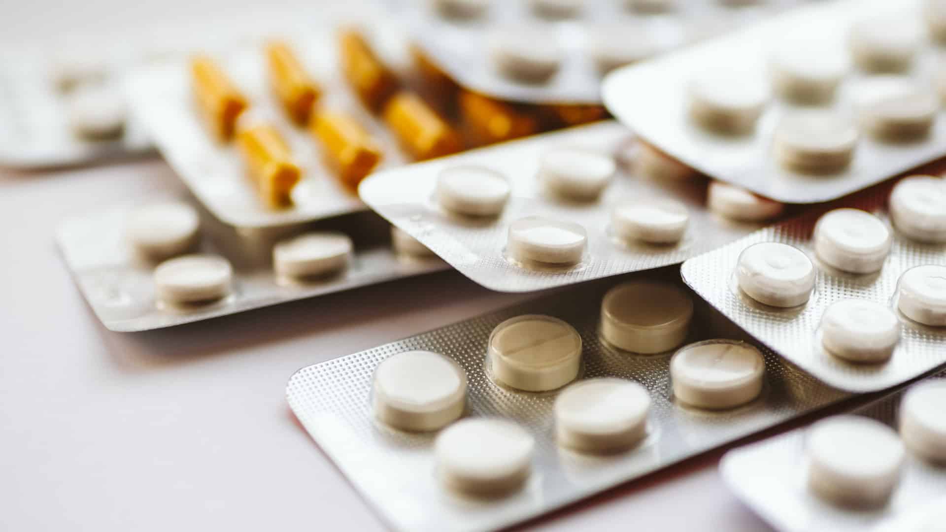 Hôpitaux violent les règles de distribution de médicaments, dénonce une association.