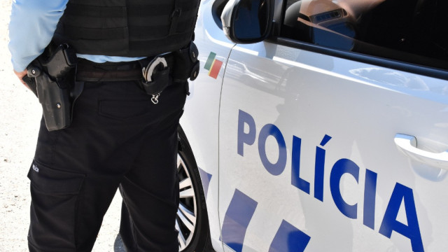 Véhicule cible de tirs à Seixal transportant au moins trois personnes
