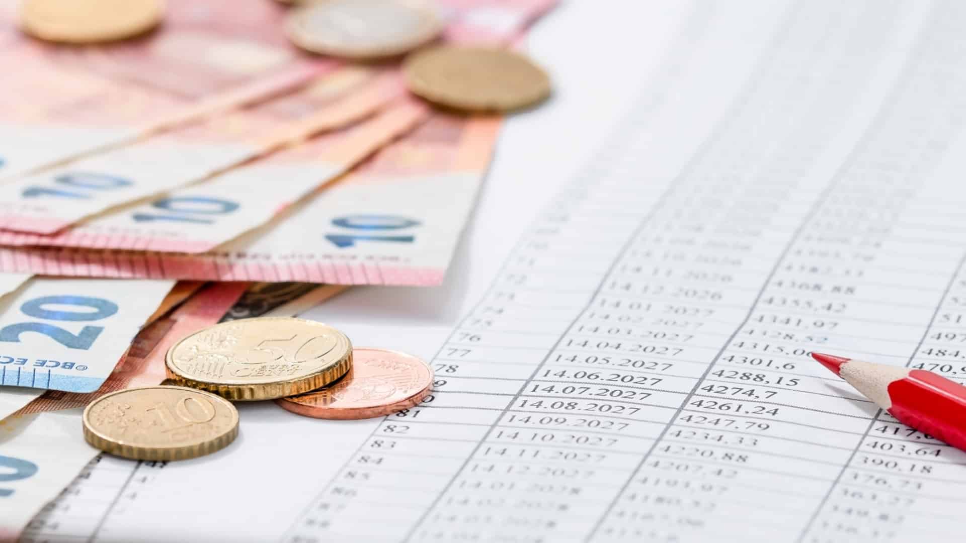 Jusqu'au 8e échelon. C'est le plan du gouvernement pour réduire l'impôt sur le revenu (IRS).