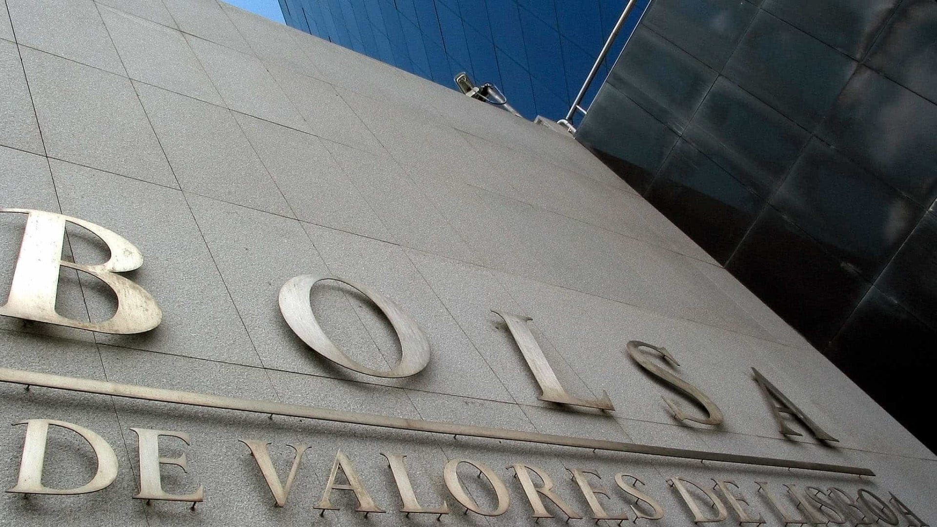 La Bourse de Lisbonne inverse la tendance négative et continue à négocier à la hausse.