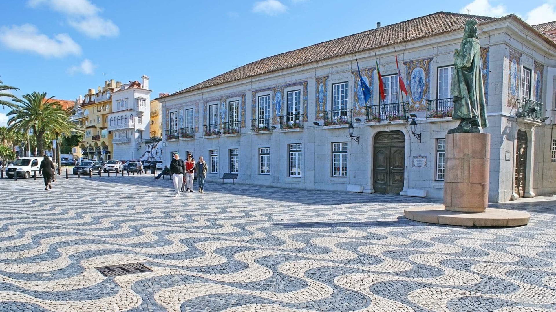 La Câmara de Cascais remettra lundi 37 maisons de location aidée.