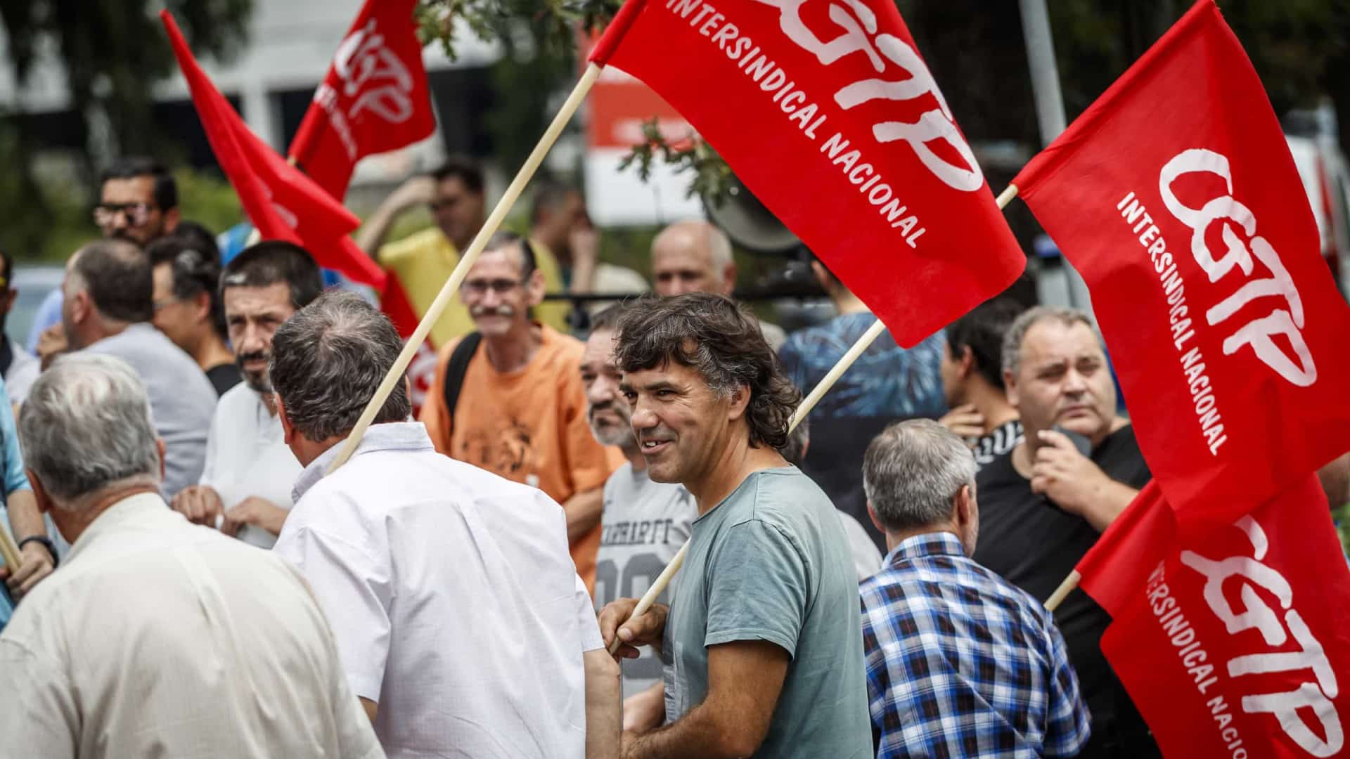 La CGTP prévoit des années "de grande incertitude et de difficultés" pour les travailleurs.