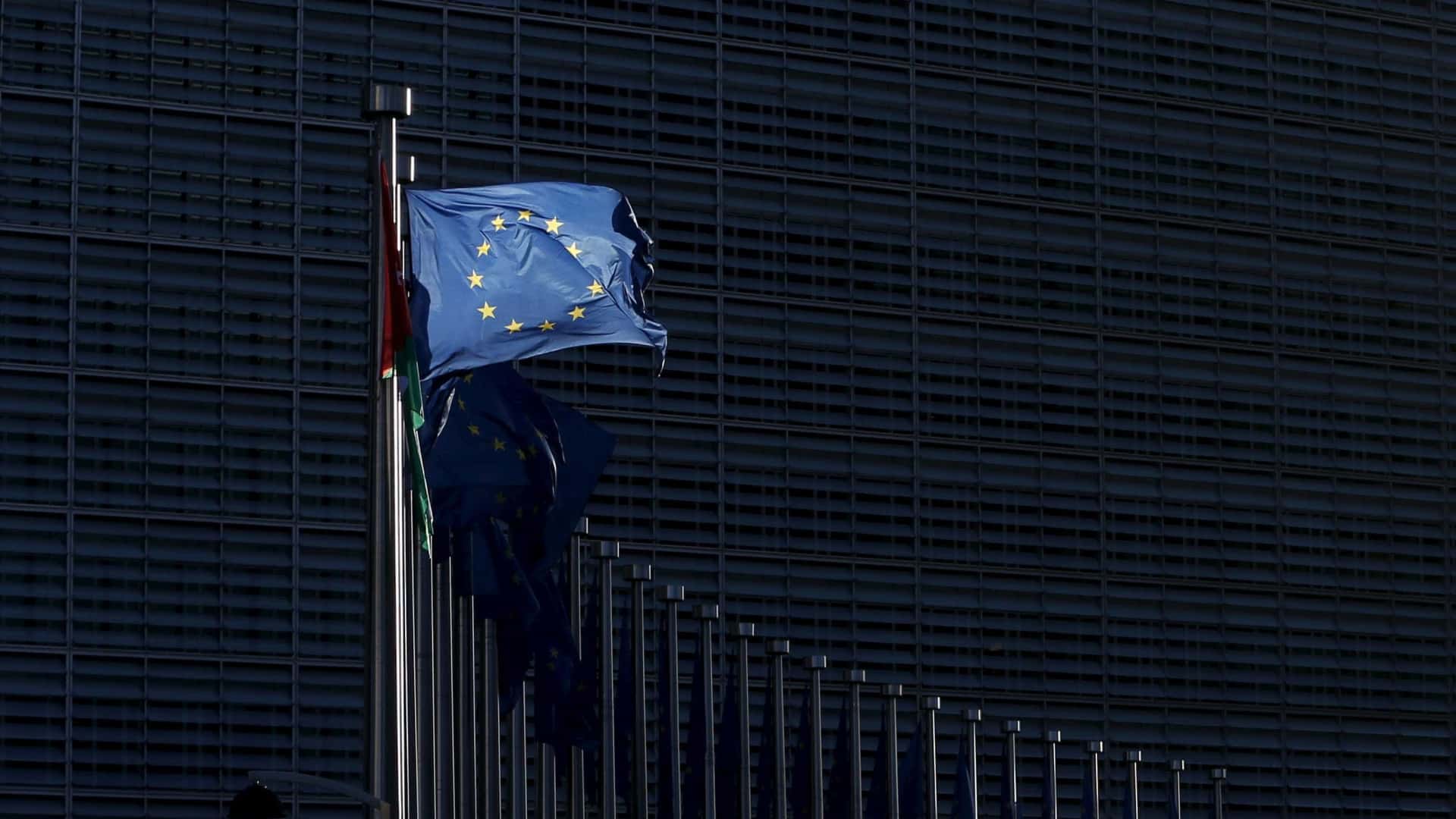 La Commission européenne demande au Portugal de respecter la loi sur les retards de paiement.