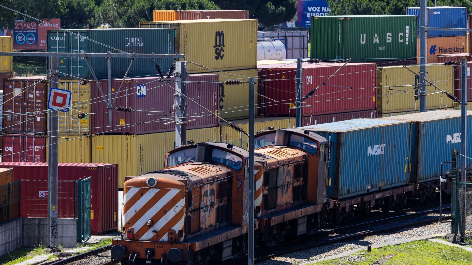 La CP loue des autorails diesel pour 2 années supplémentaires en raison des retards dans l'électrification.