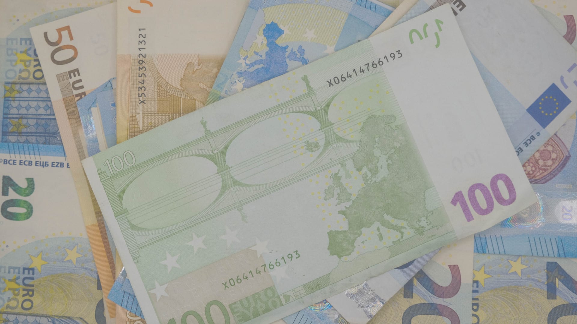 La dette publique augmente en avril pour atteindre le niveau record de 280,9 milliards d'euros.