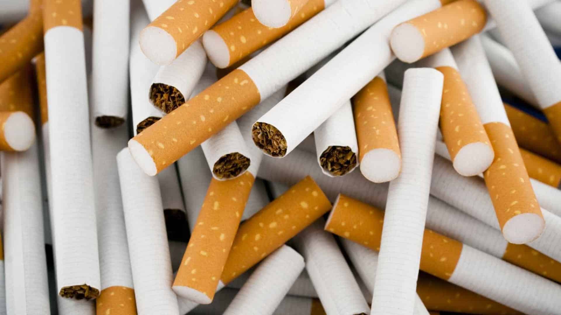 La GNR saisit plus de 26 000 cigarettes à Moita. Un homme inculpé.