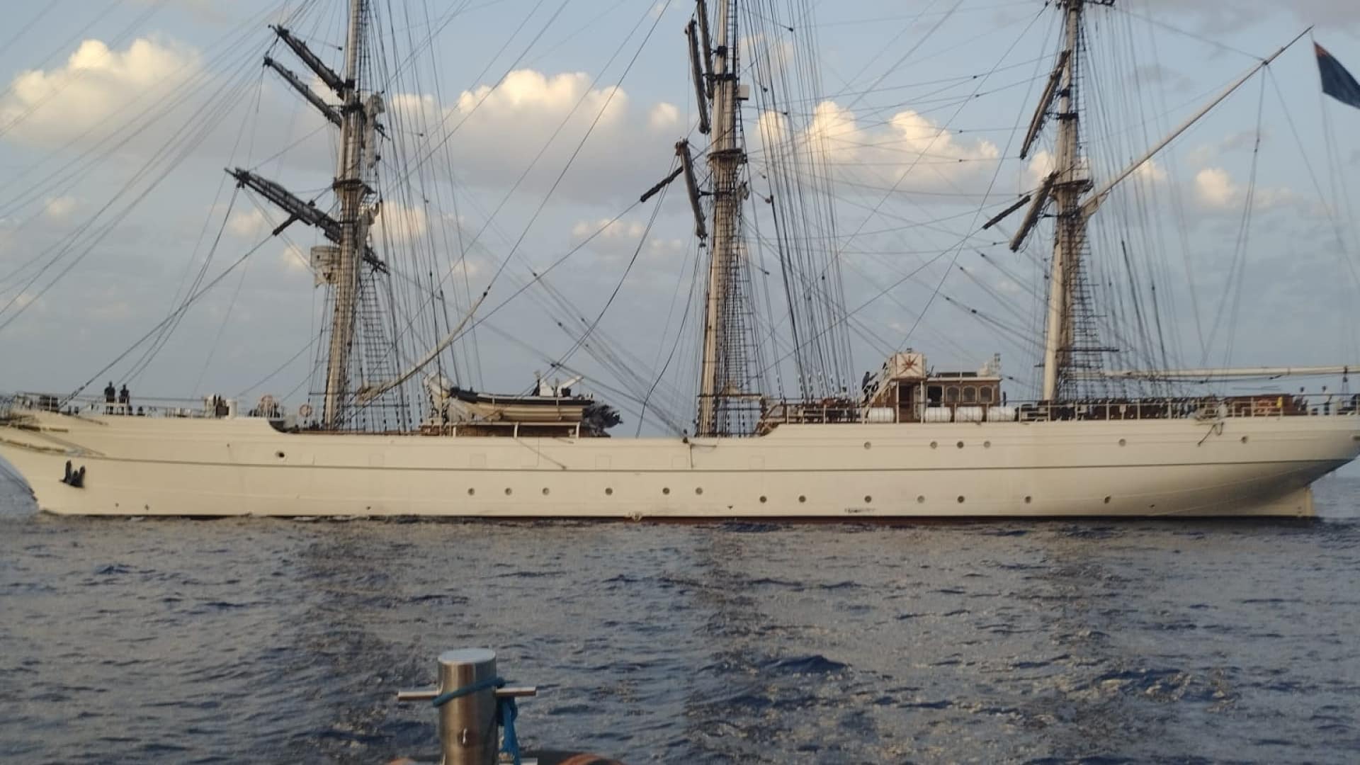La marine sauve un étranger avec une "coupure profonde" sur un navire en Algarve.