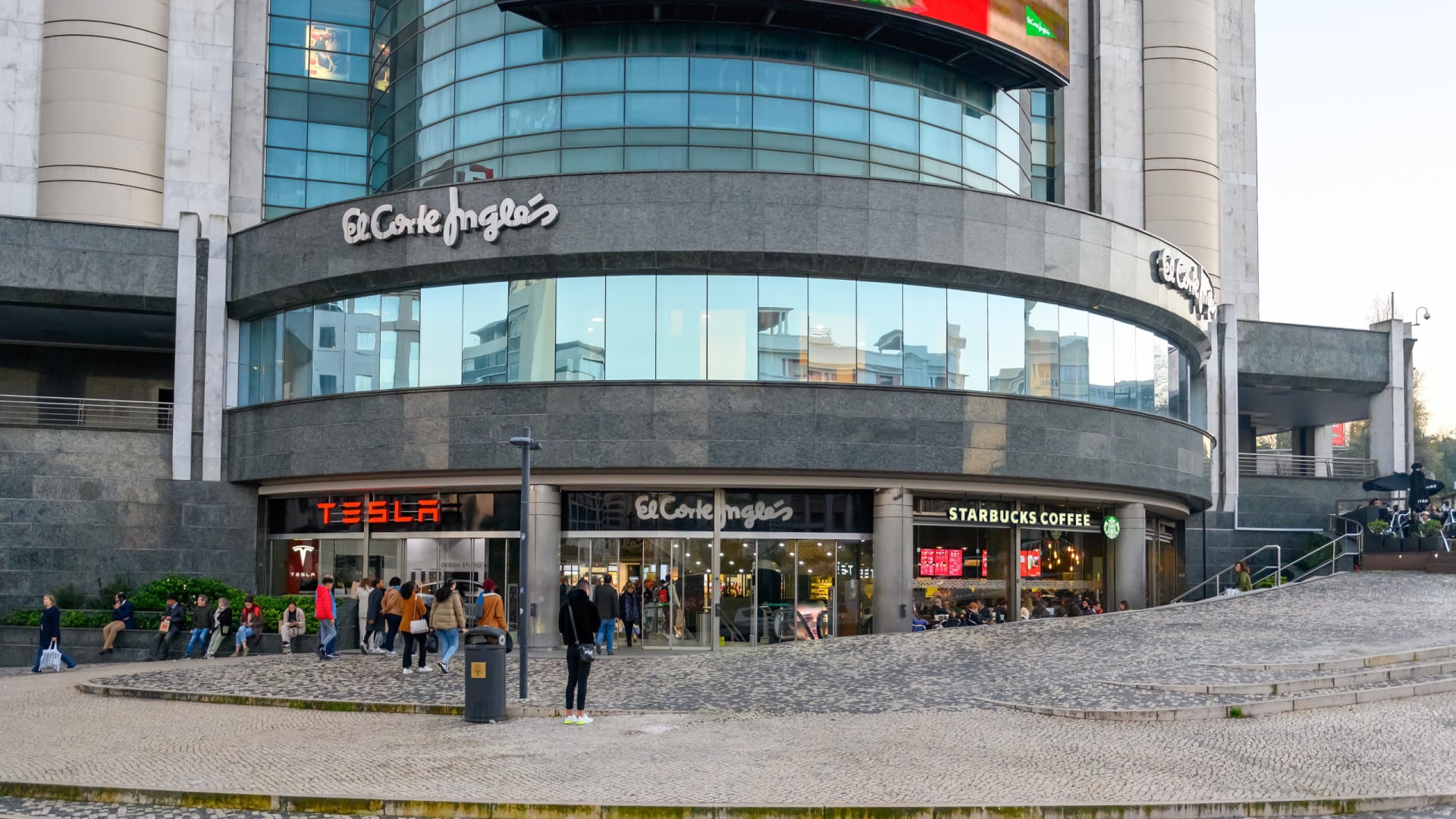 Le bénéfice d'El Corte Inglés au Portugal augmente de 33% pour atteindre 48 millions d'euros.