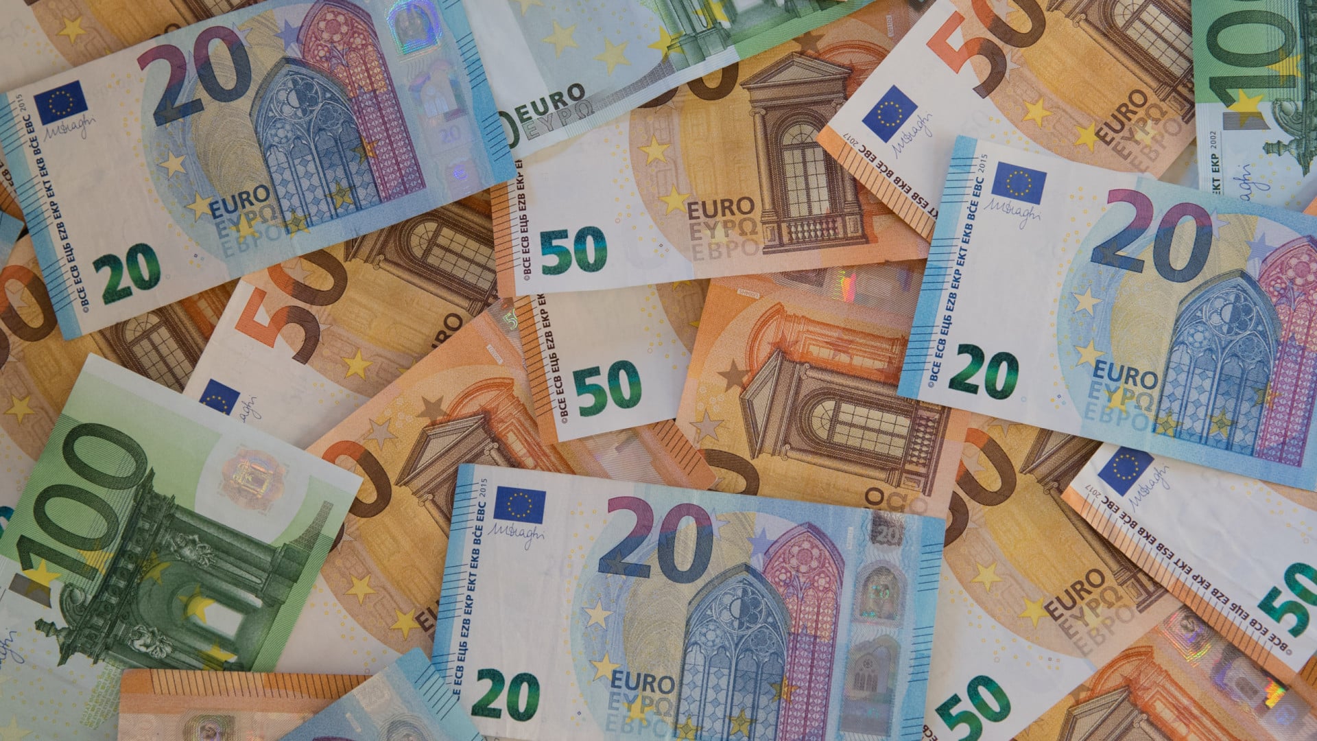 Le Portugal s'aligne avec l'Espagne, la Grèce et l'Italie. Voyez comment sont les taux d'intérêt.