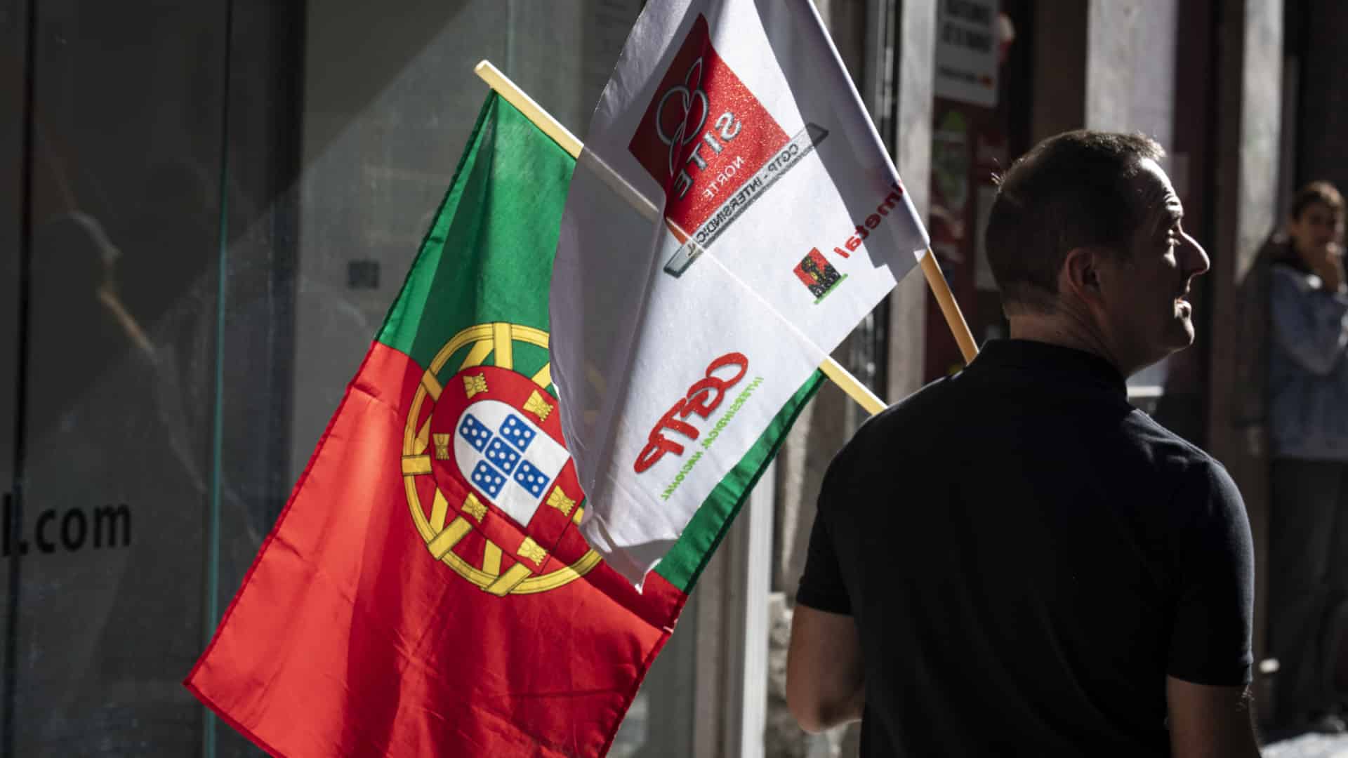 Le programme du gouvernement "aggrave l'exploitation" et "génère des inégalités".