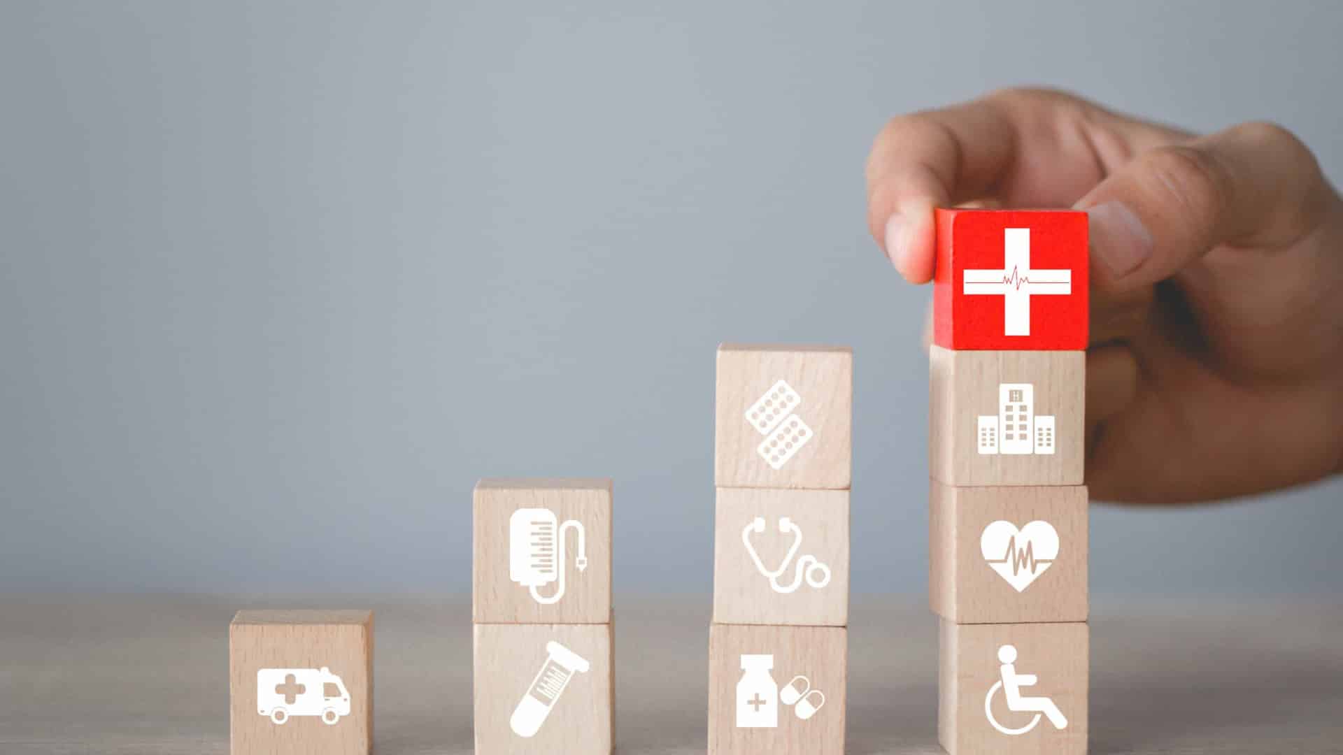 Le régulateur lance les conditions de l'assurance santé « standard » et espère une adhésion.