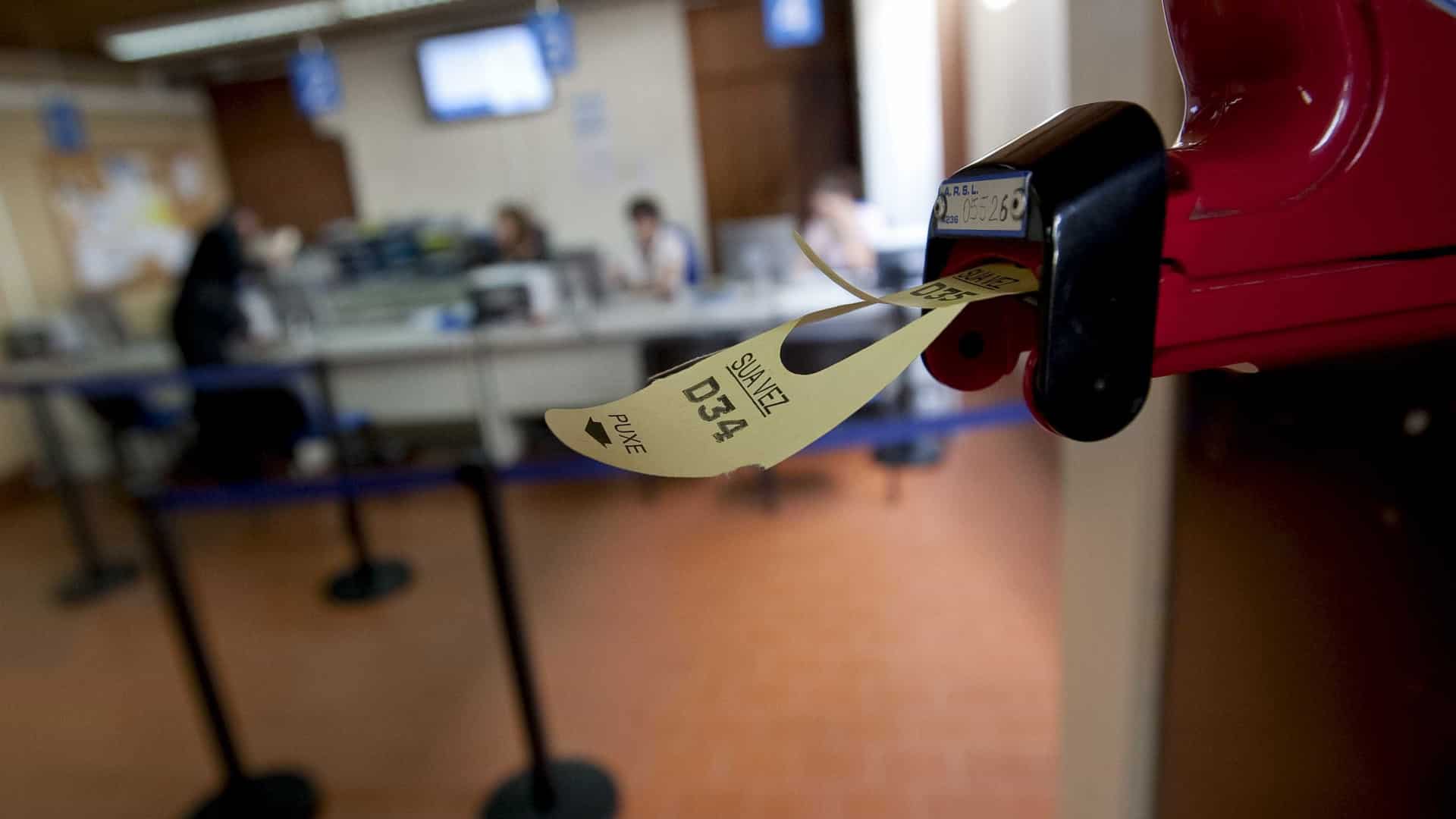 Les nominations temporaires dans l'administration publique compromettent la "méritocratie".