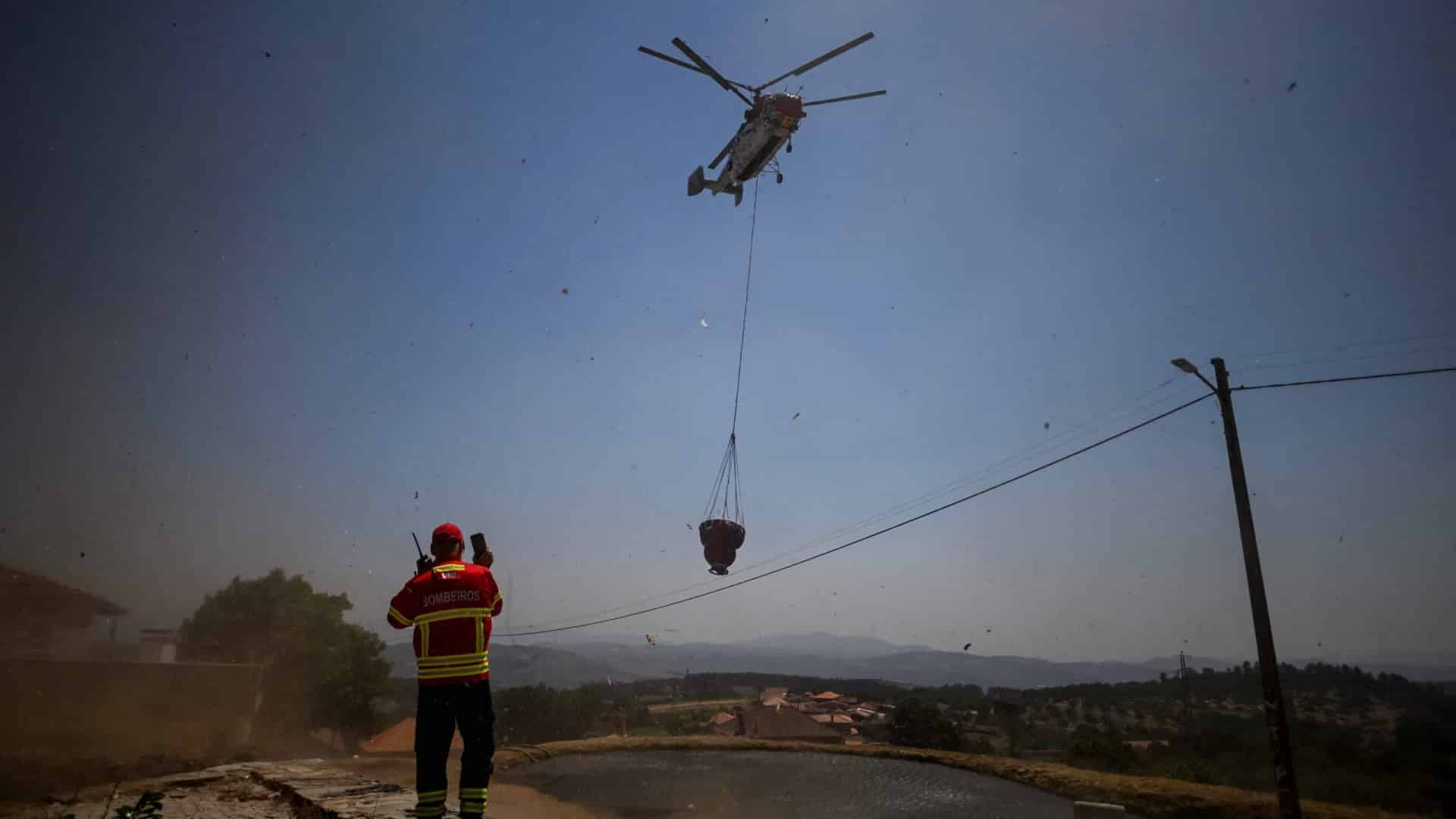 Les pompiers de Setúbal veulent des hélicoptères opérant à Grândola et Ourique.