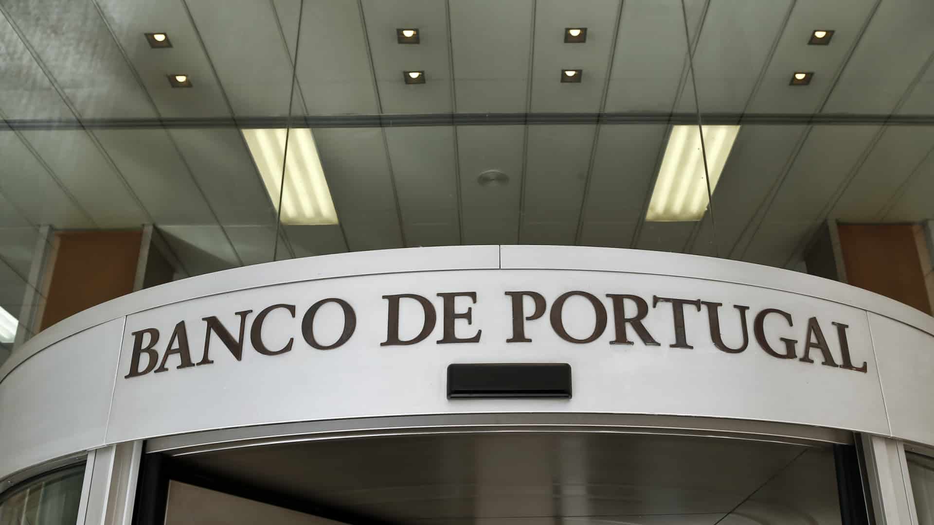Les taux d'intérêt des dépôts à terme ont baissé en avril pour le 16e mois consécutif.