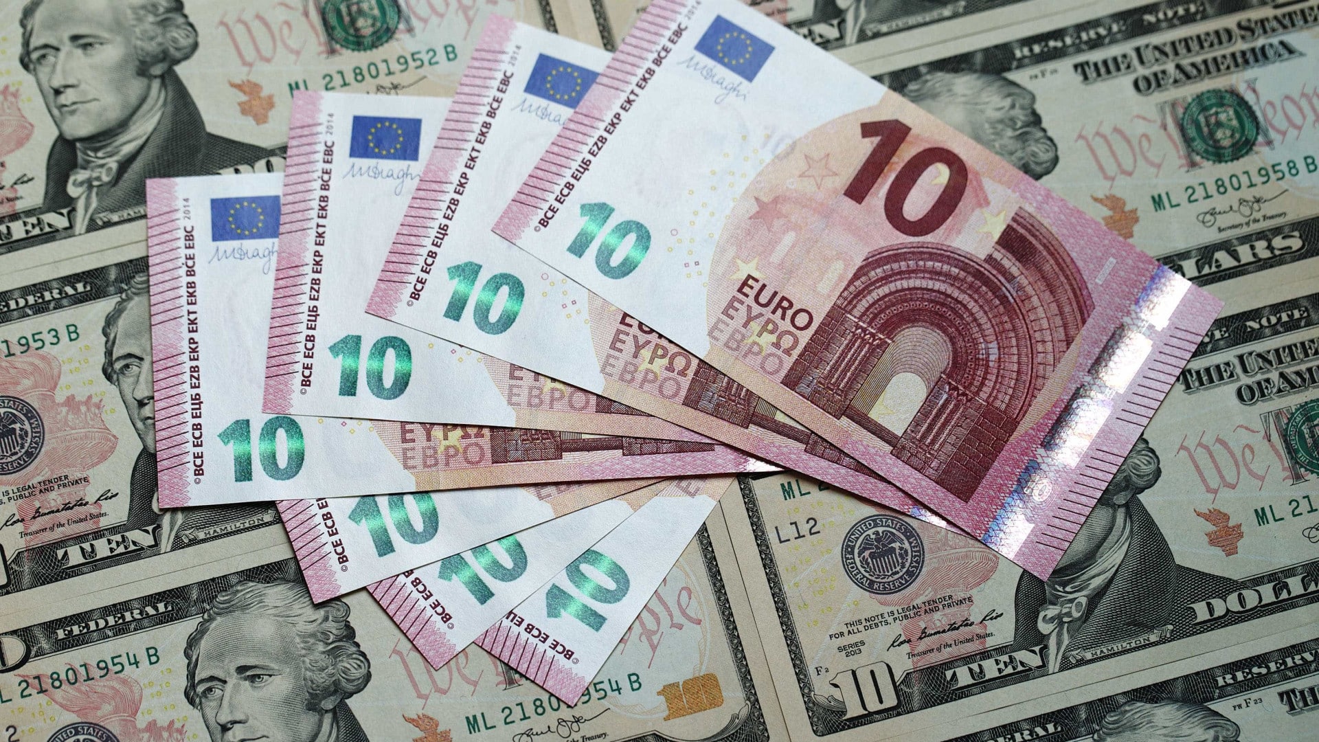 L'euro recommence à monter le jour d'une nouvelle baisse des taux d'intérêt de la BCE.