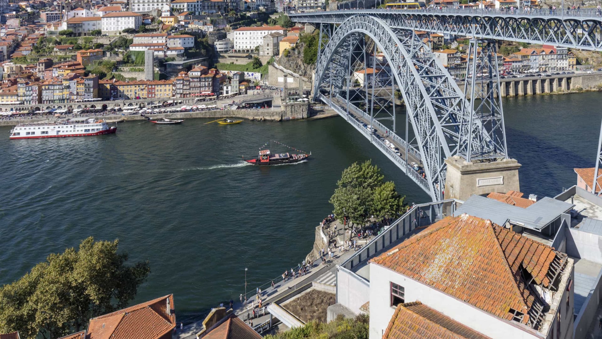 Liaison fluviale entre Porto et Gaia sera assurée par un bateau toutes les heures.