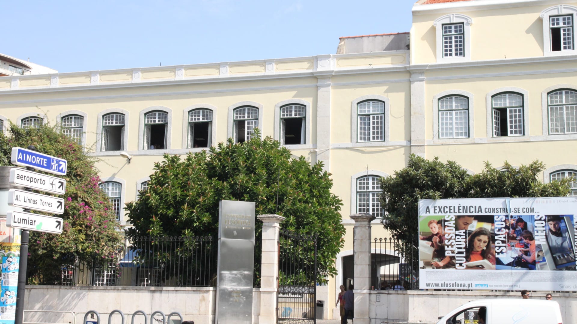 Lusófona et l'École Supérieure de Santé nient un taux d'abandon scolaire aussi élevé.