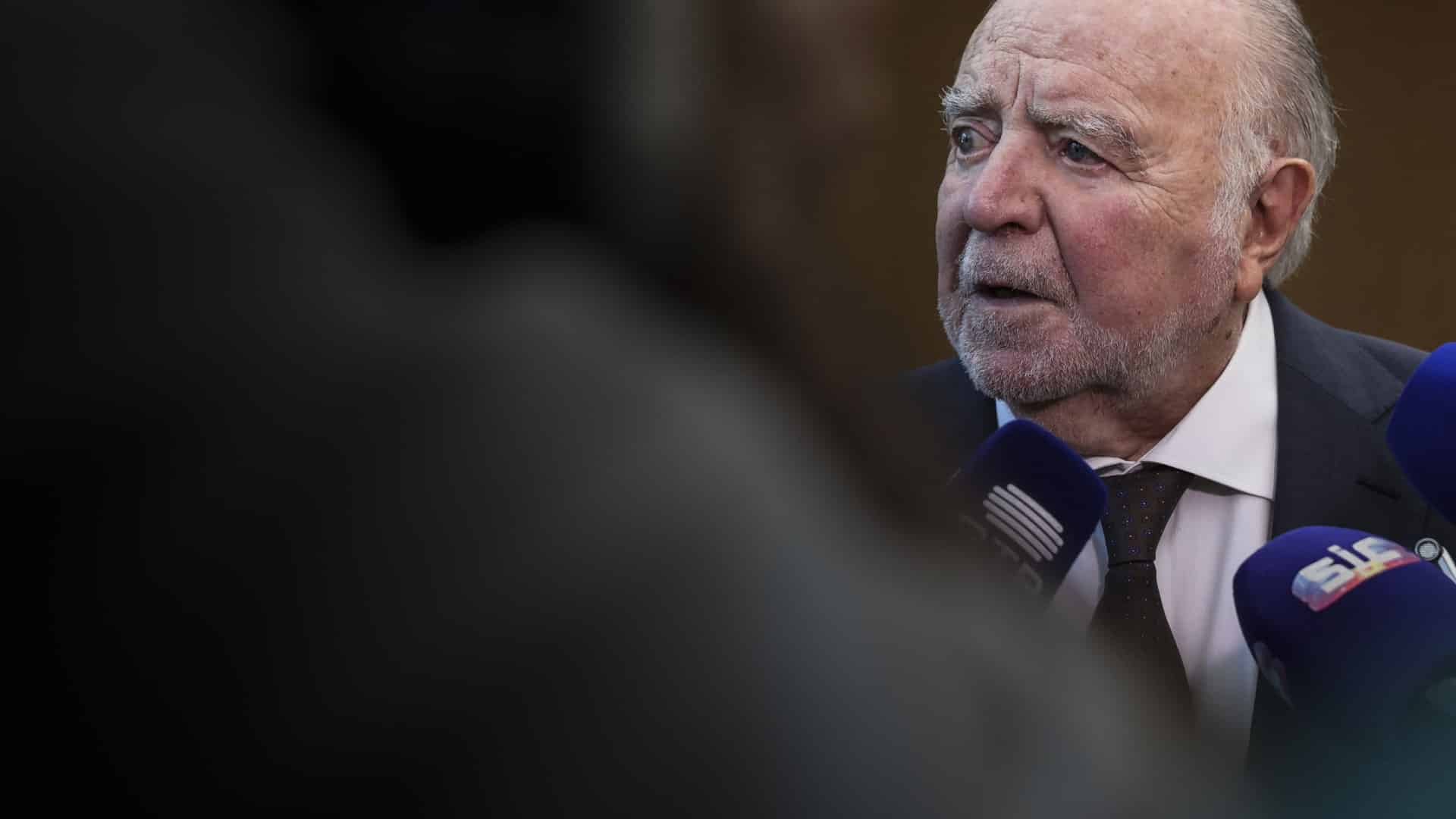 Manuel Alegre remporte le Grand Prix de Littérature Biographique Miguel Torga.