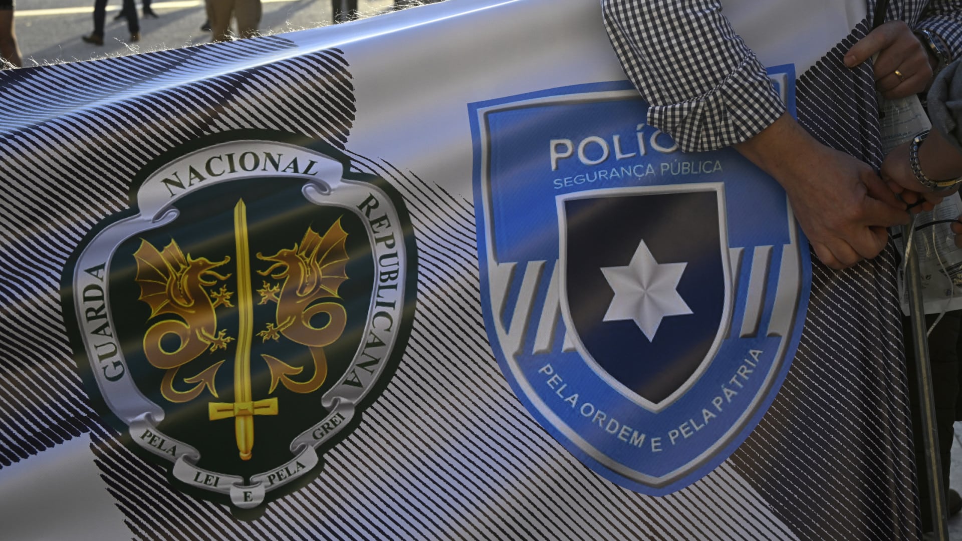 Monténégro annonce 1 500 policiers supplémentaires et la révision de la loi sur la nationalité.