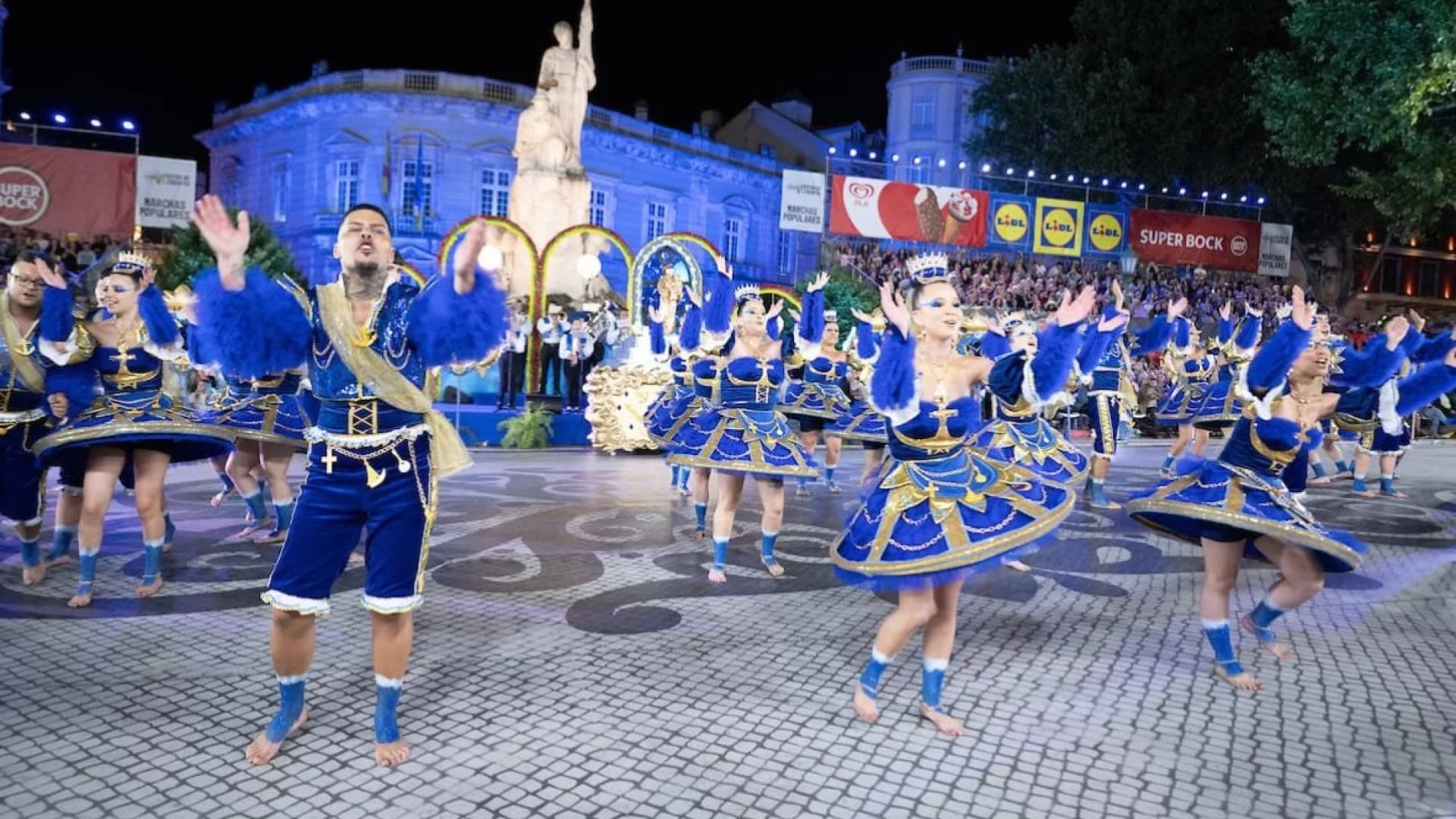 Nuit de fête et gagnants en double dose : Images des Marches de Lisbonne