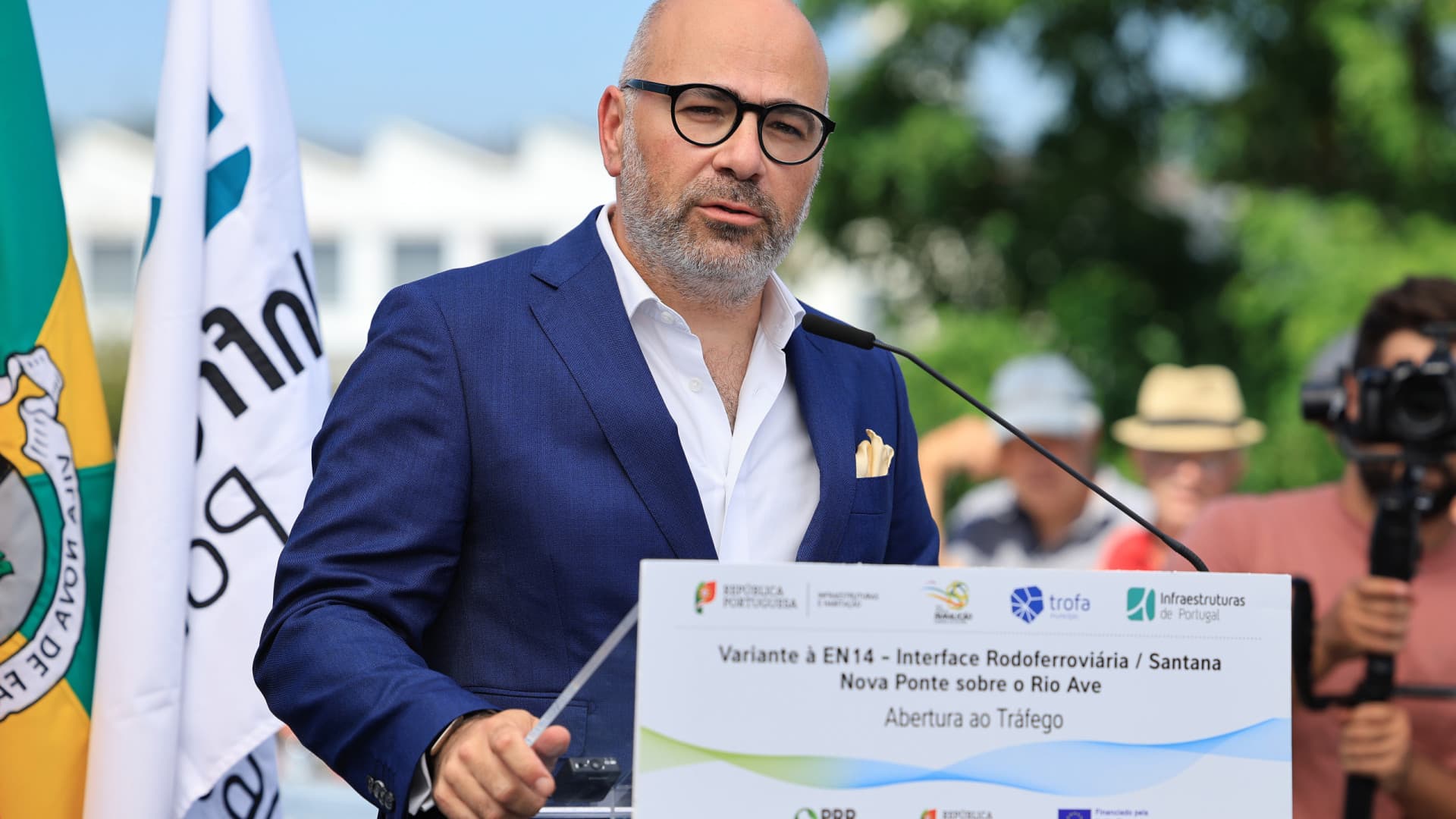 Pinto Luz dit que le Portugal prend beaucoup de temps à prendre des décisions, mais garantit le PRR.