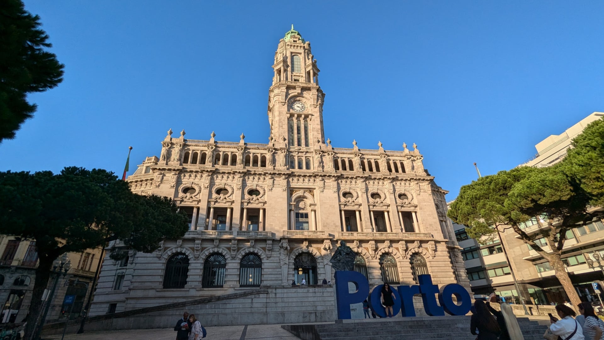 Porto défend la reconfiguration normative de la Métropole de Porto.