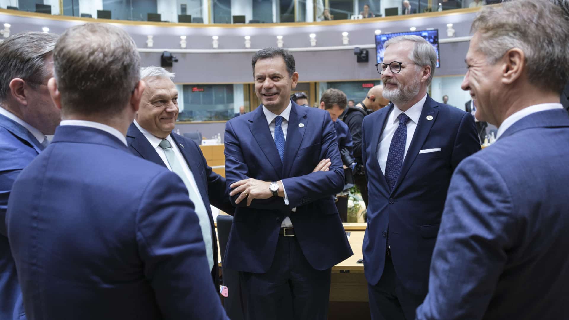 Renforcement de la Défense Le gouvernement refuse de "reprogrammer le PRR" et 'souhaite' un prêt.