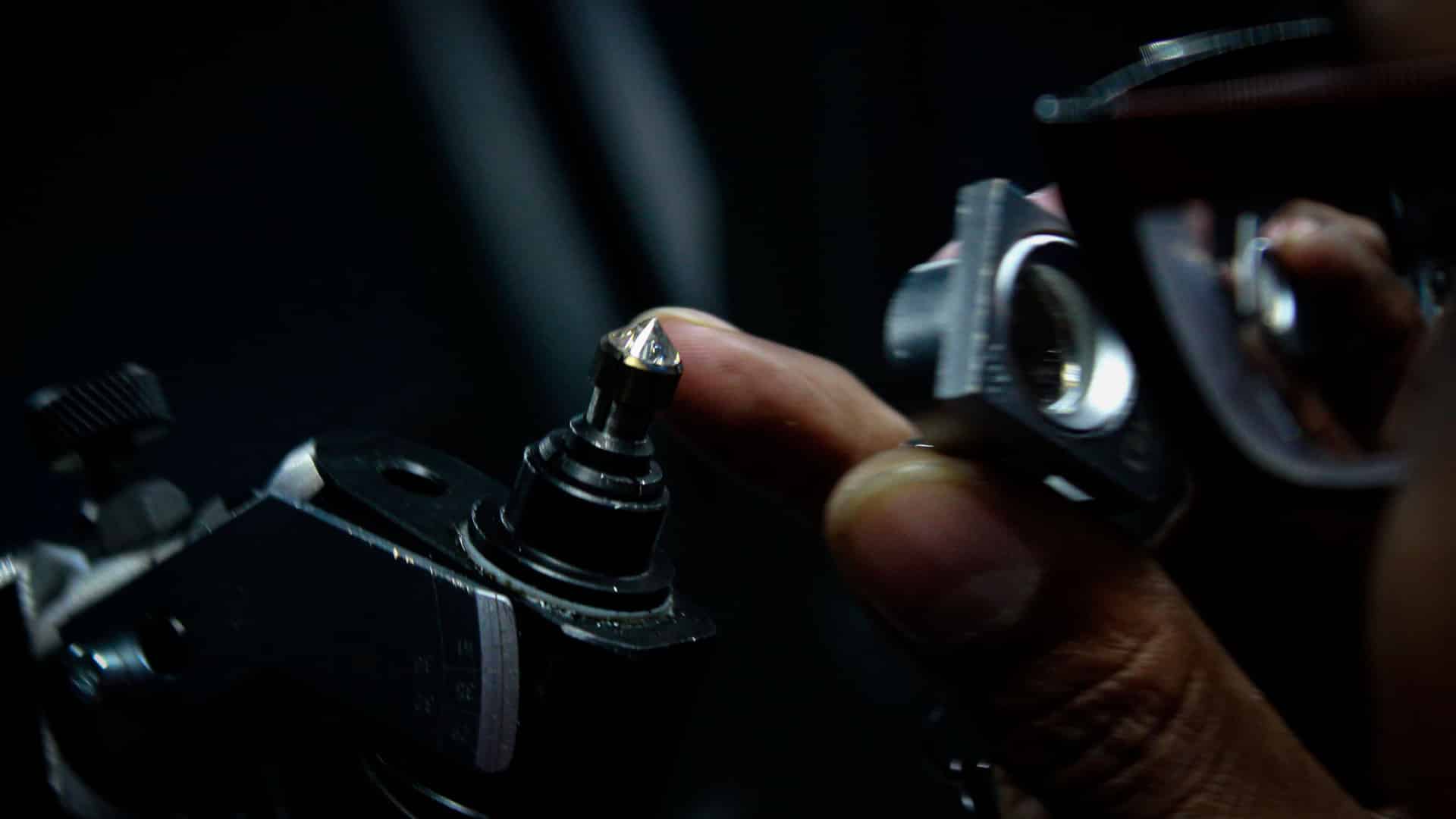 SODIAM a encaissé 13,2 millions grâce à l'appel d'offres de 17 diamants spéciaux.