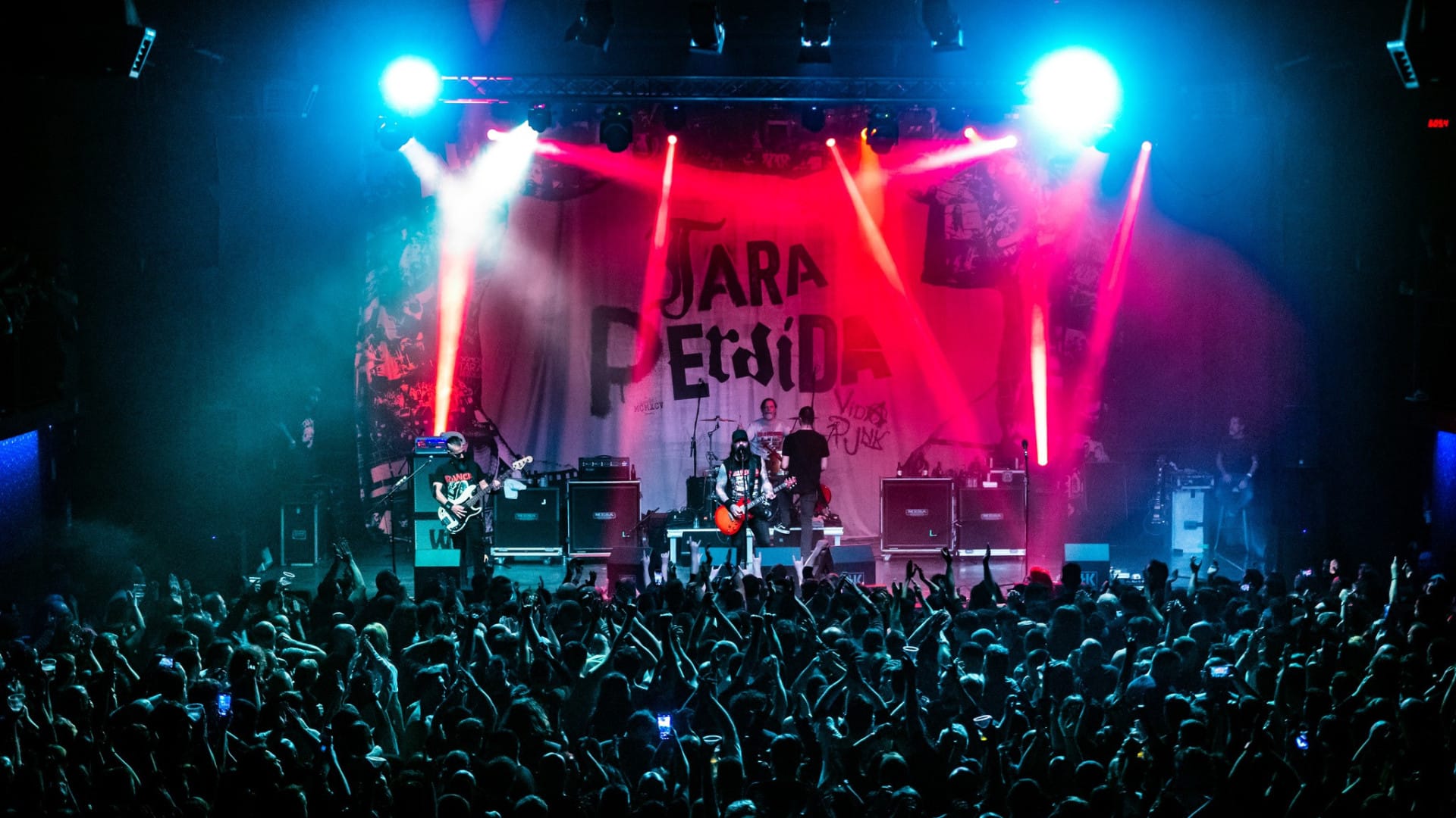 Tara Perdida célèbre 30 ans avec nouvelle musique et double fête.