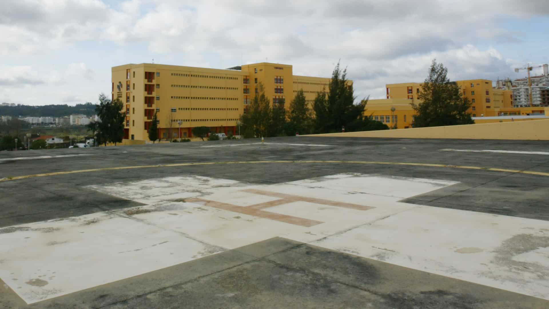 Transport aérien effectué de manière complémentaire entre la Force aérienne et l'entreprise